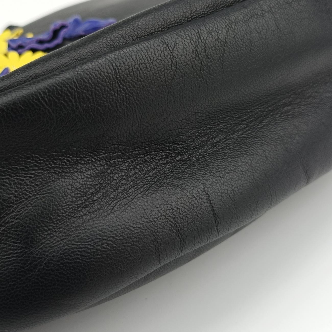 Pre-owned VERSACE Floral decoration Black×Multicolour Leather  shoulderbag | stylenewstar