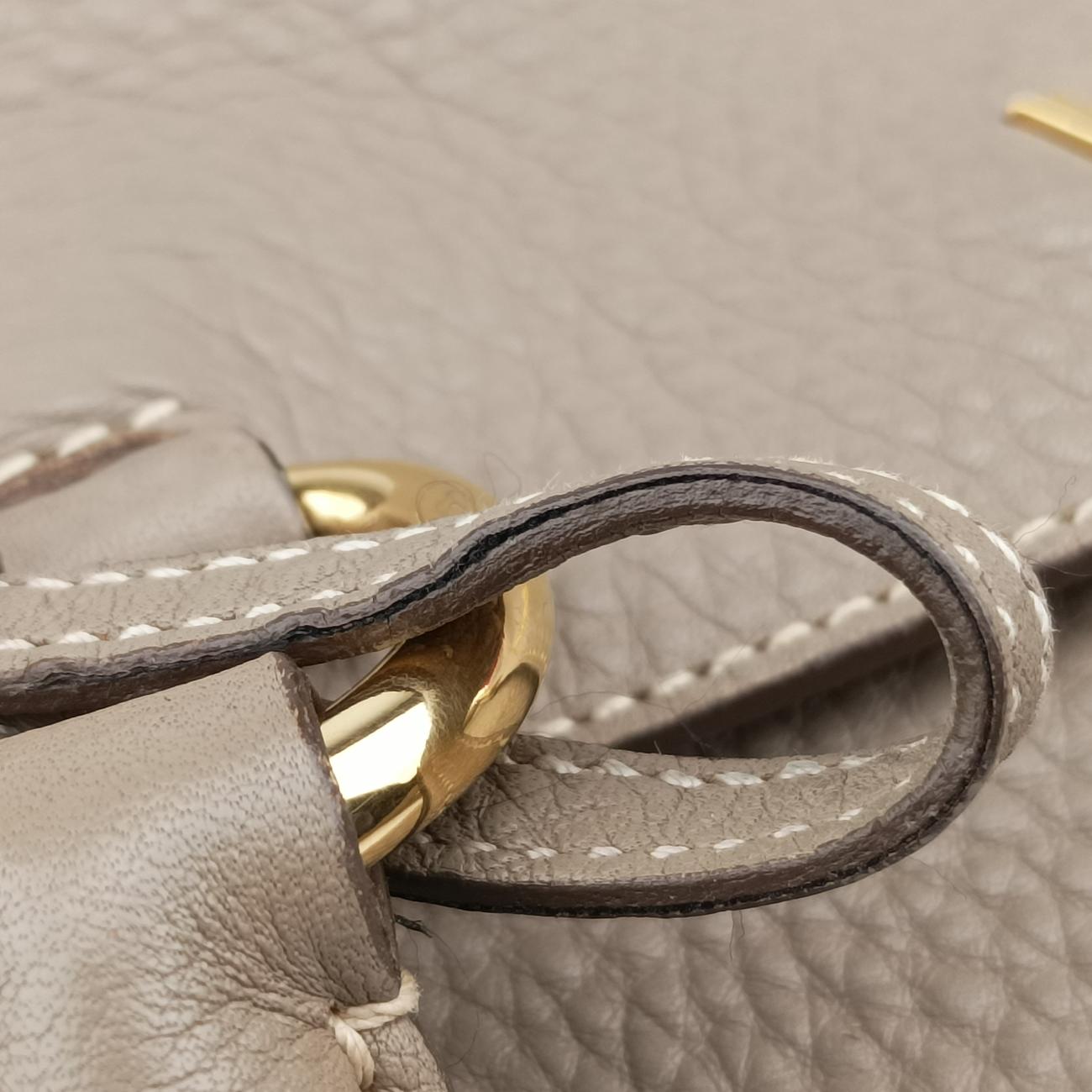 Pre-owned Prada OUTLET Beige Leather BR4393 handbag | stylenewstar