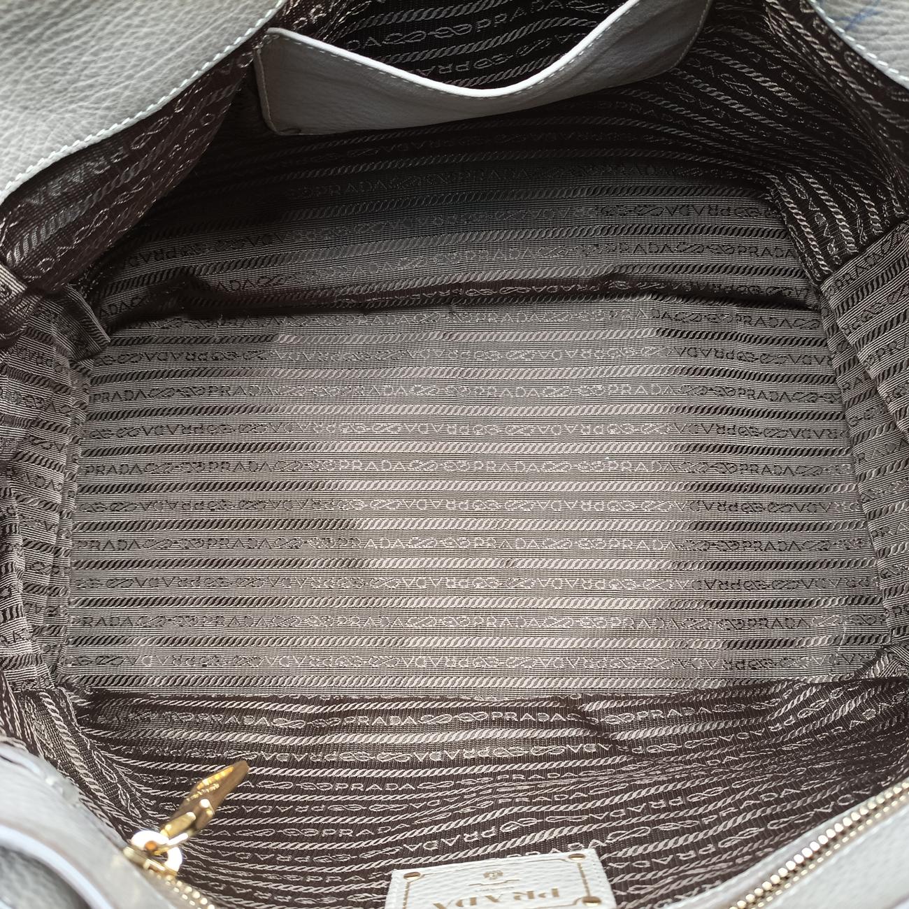 Pre-owned Prada OUTLET Beige Leather BR4393 handbag | stylenewstar