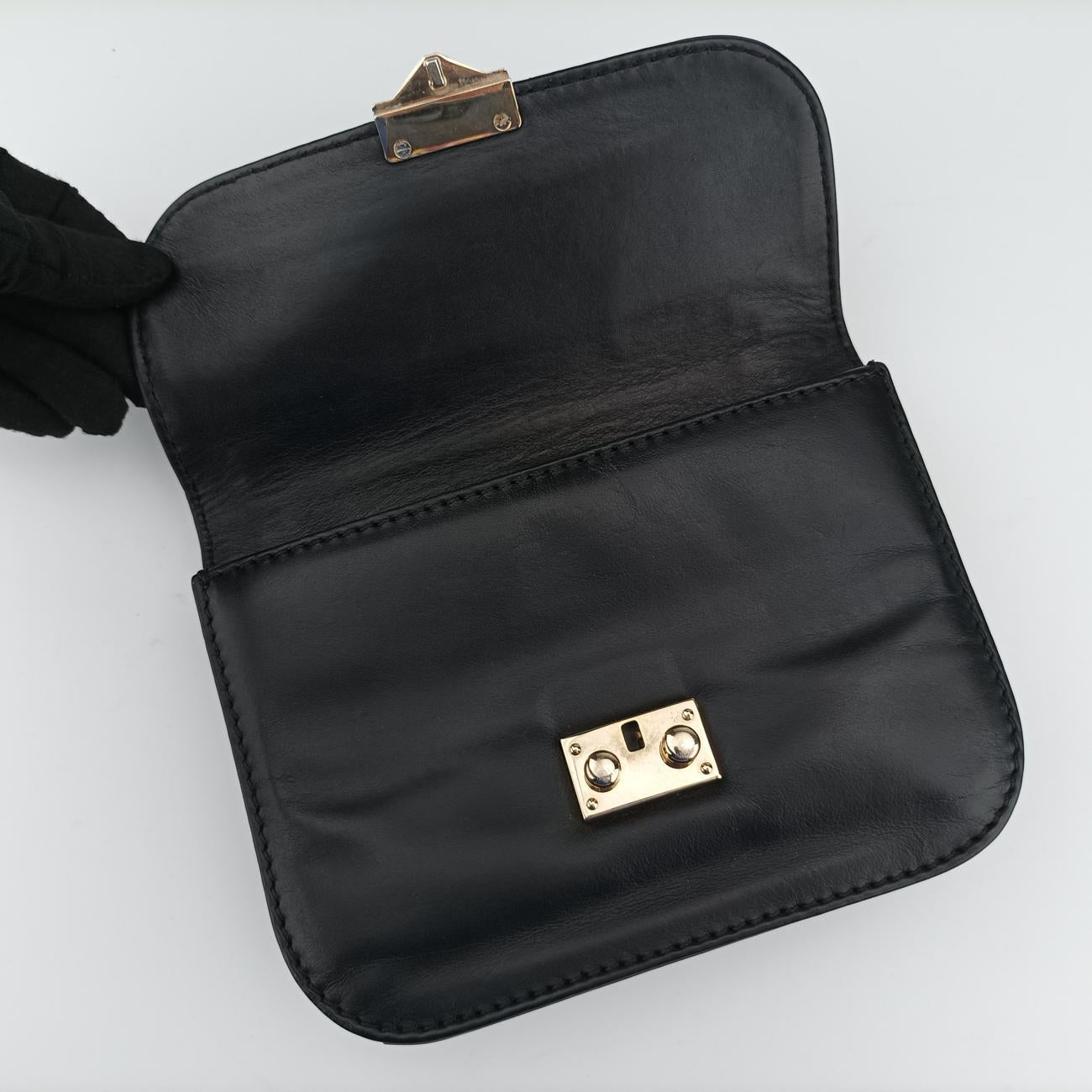 Pre-owned Valentino Rockstud Glam Lock Black Leather  shoulderbag | stylenewstar