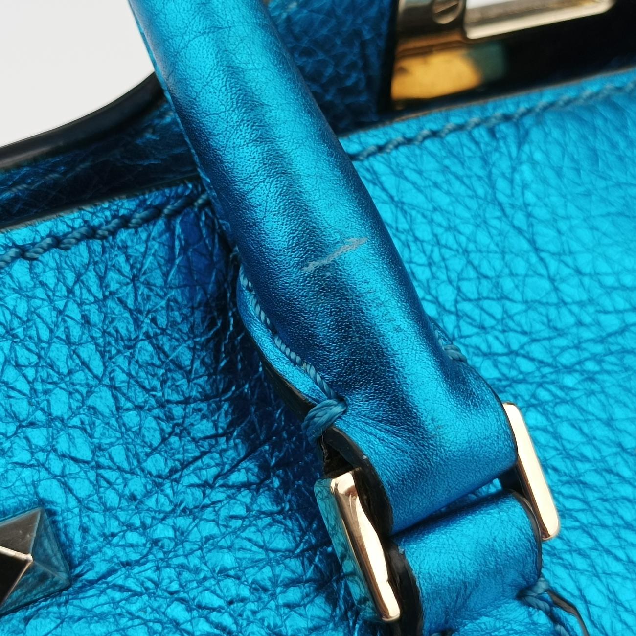 Pre-owned Valentino Rockstud Blue Leather  shoulderbag | stylenewstar