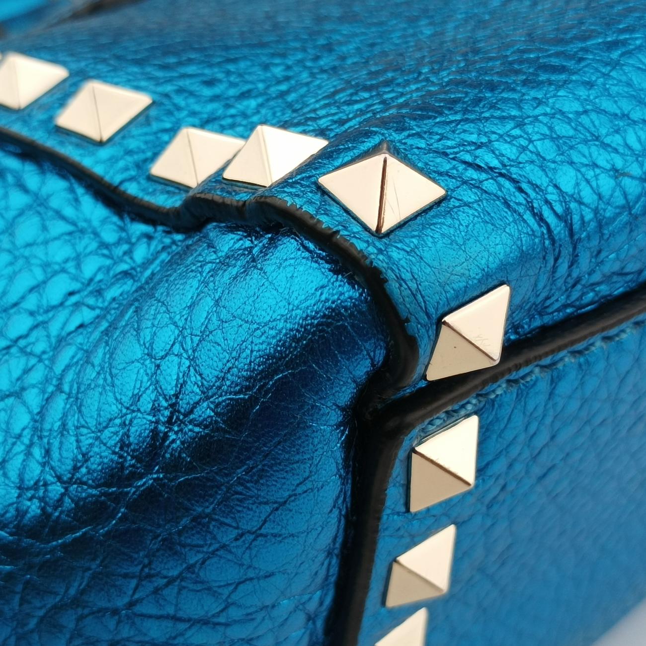 Pre-owned Valentino Rockstud Blue Leather  shoulderbag | stylenewstar