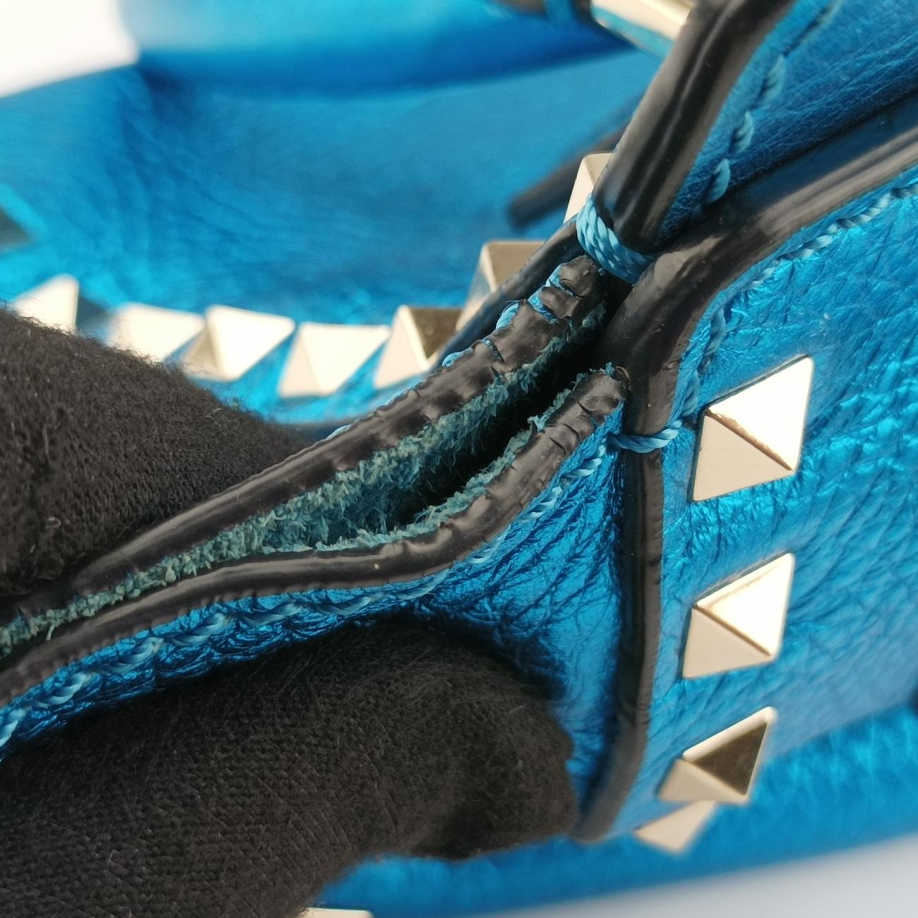 Pre-owned Valentino Rockstud Blue Leather  shoulderbag | stylenewstar