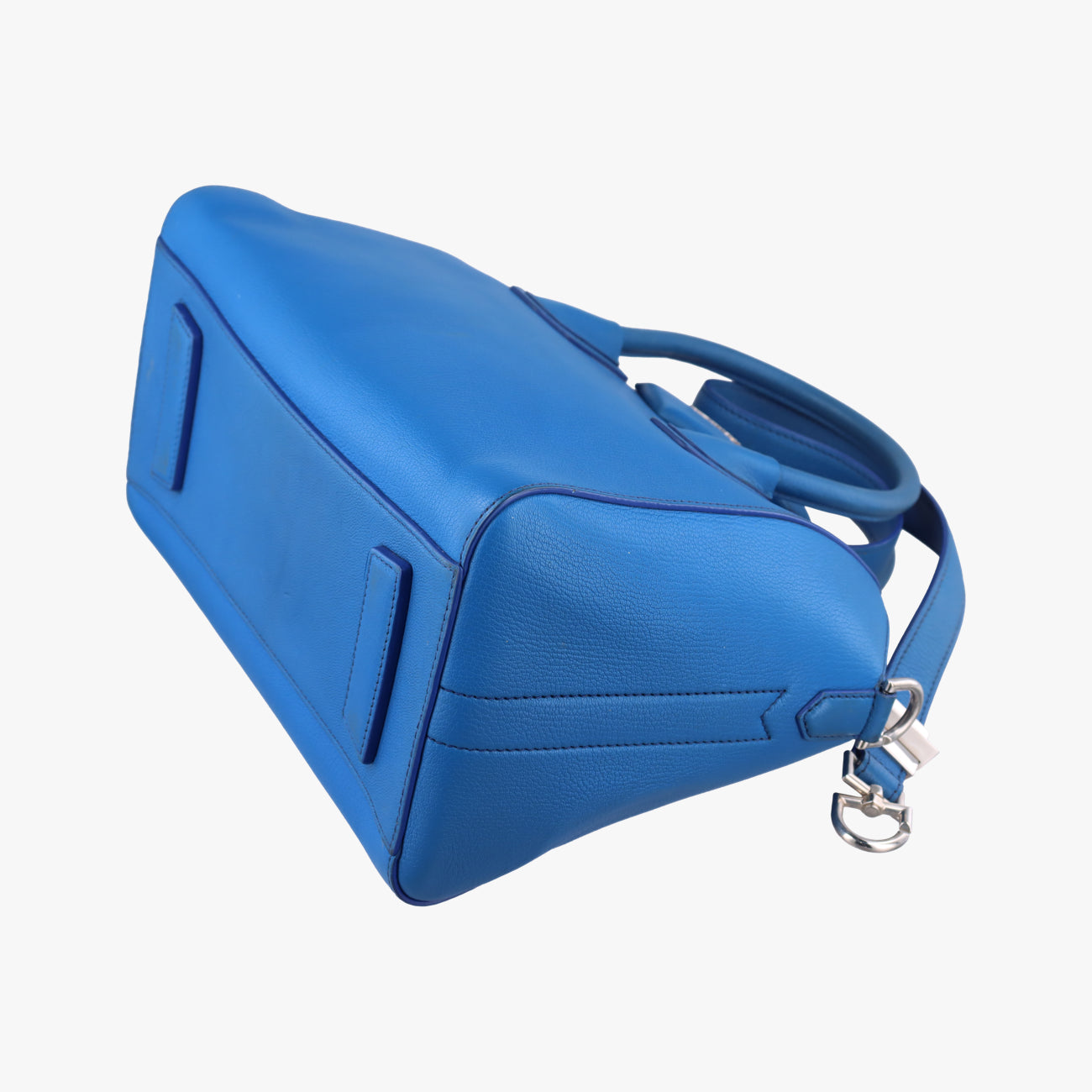 Pre-owned Givenchy Antigona Blue leather  shoulderbag | stylenewstar