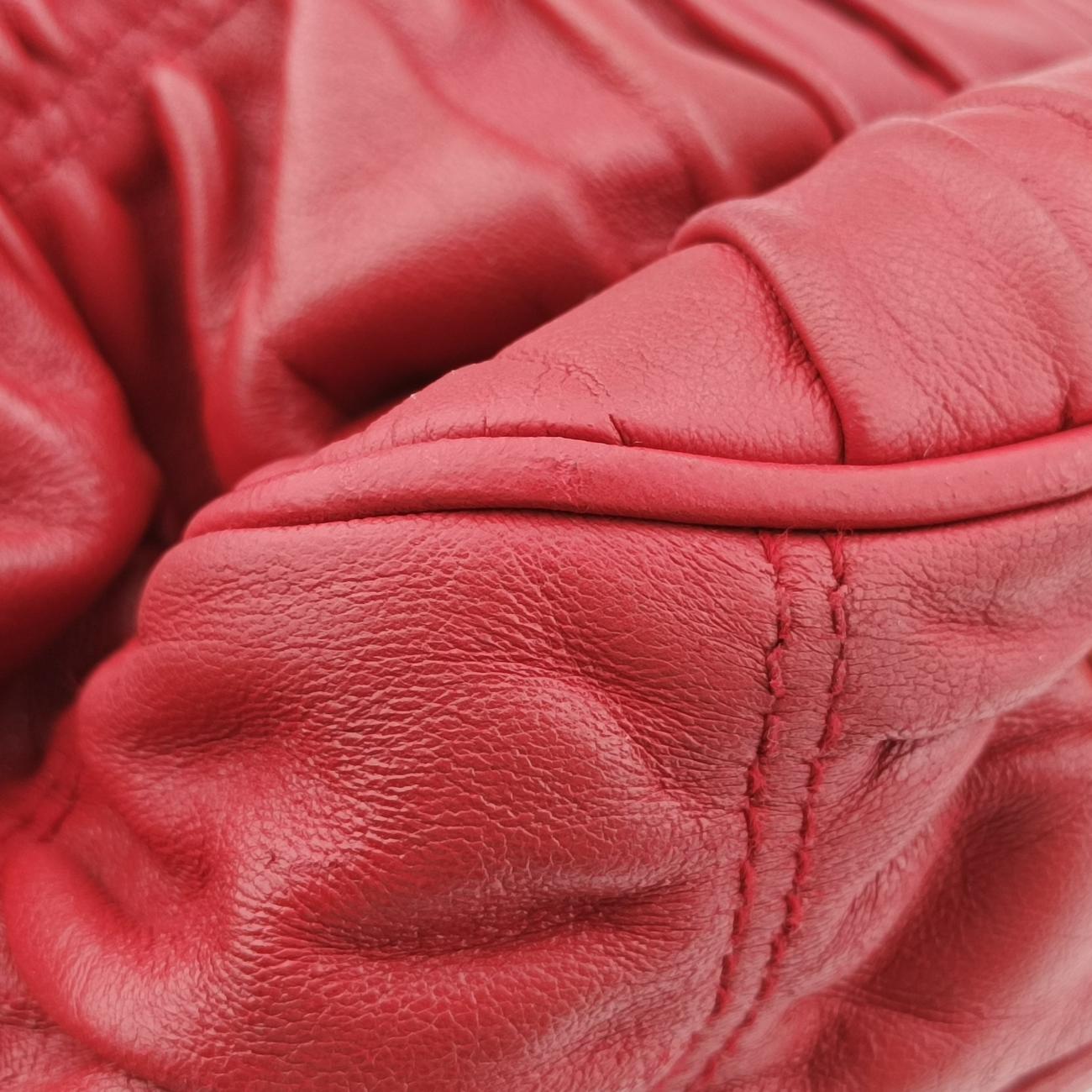 Pre-owned Prada Nappa Gaufre Red Nappa Leather  shoulderbag | stylenewstar