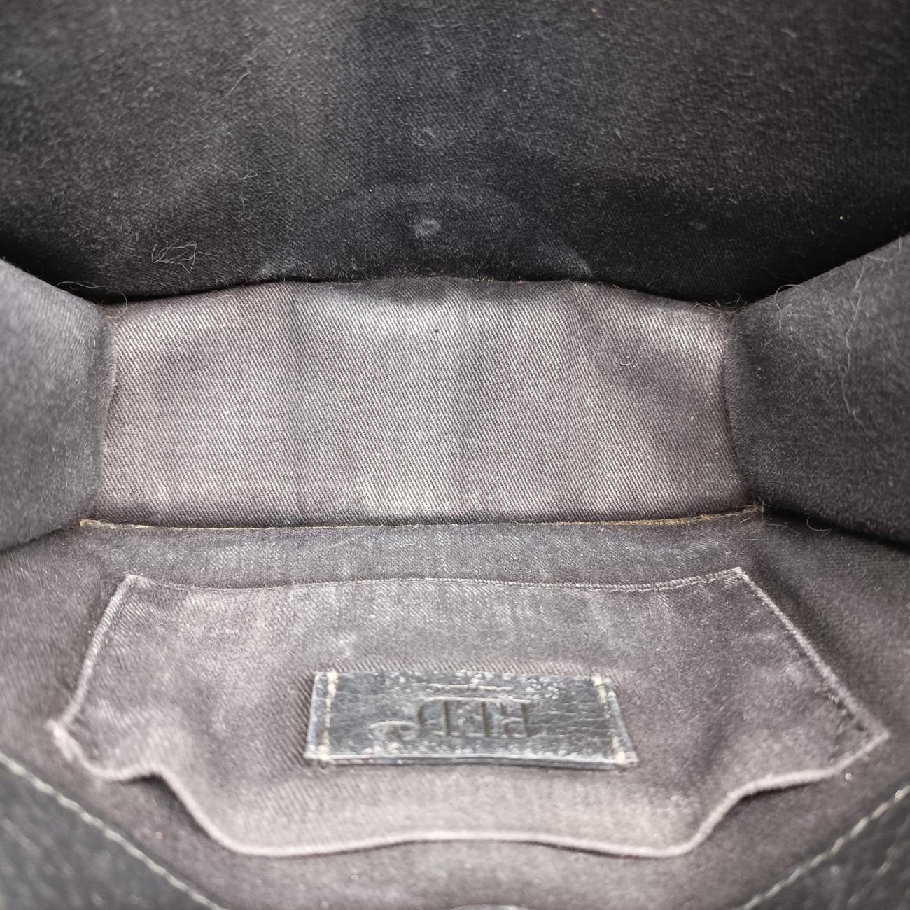 Pre-owned Valentino Textured Black Leather  shoulderbag | stylenewstar