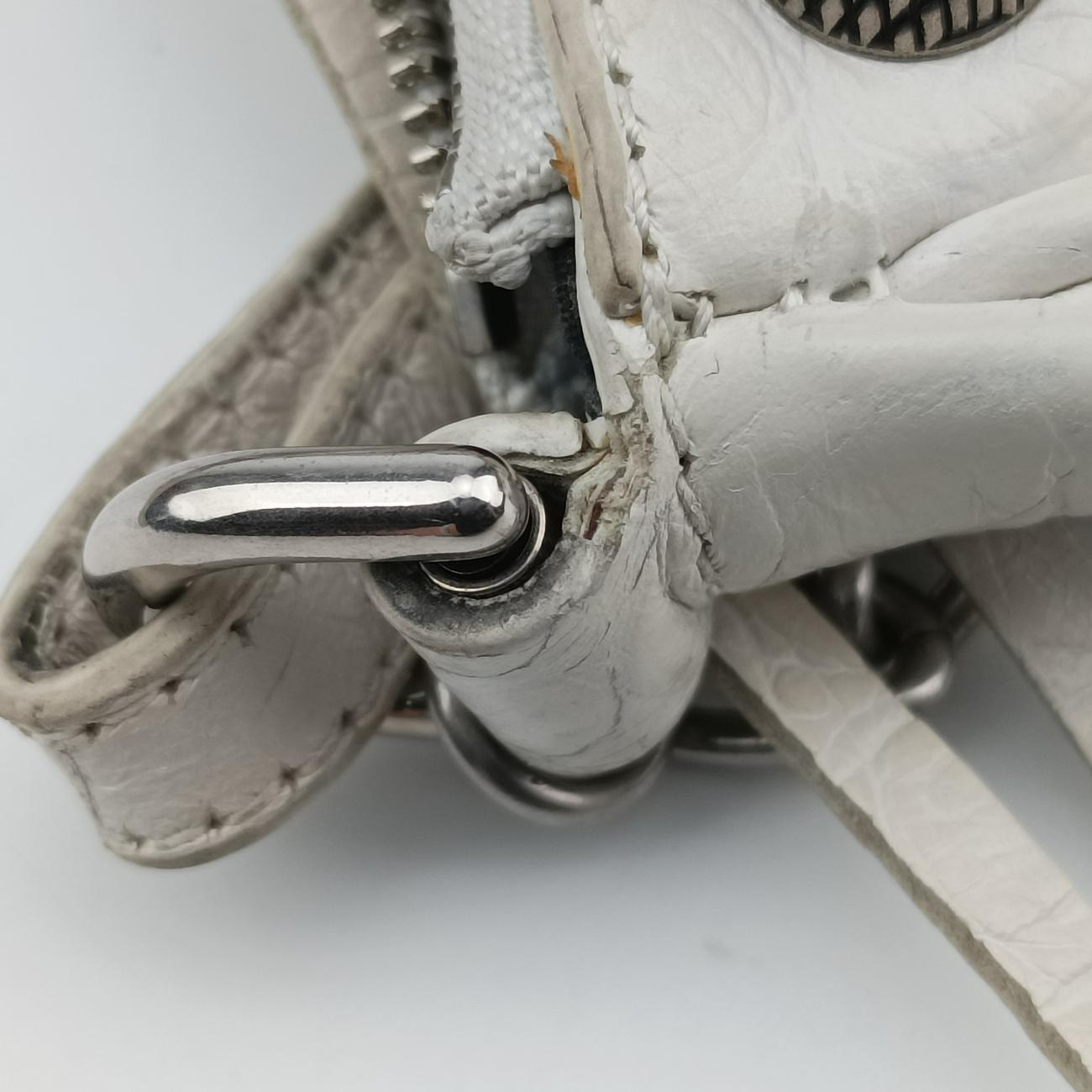 Pre-owned Balenciaga Le Cagole mini White lambskin  shoulderbag | stylenewstar