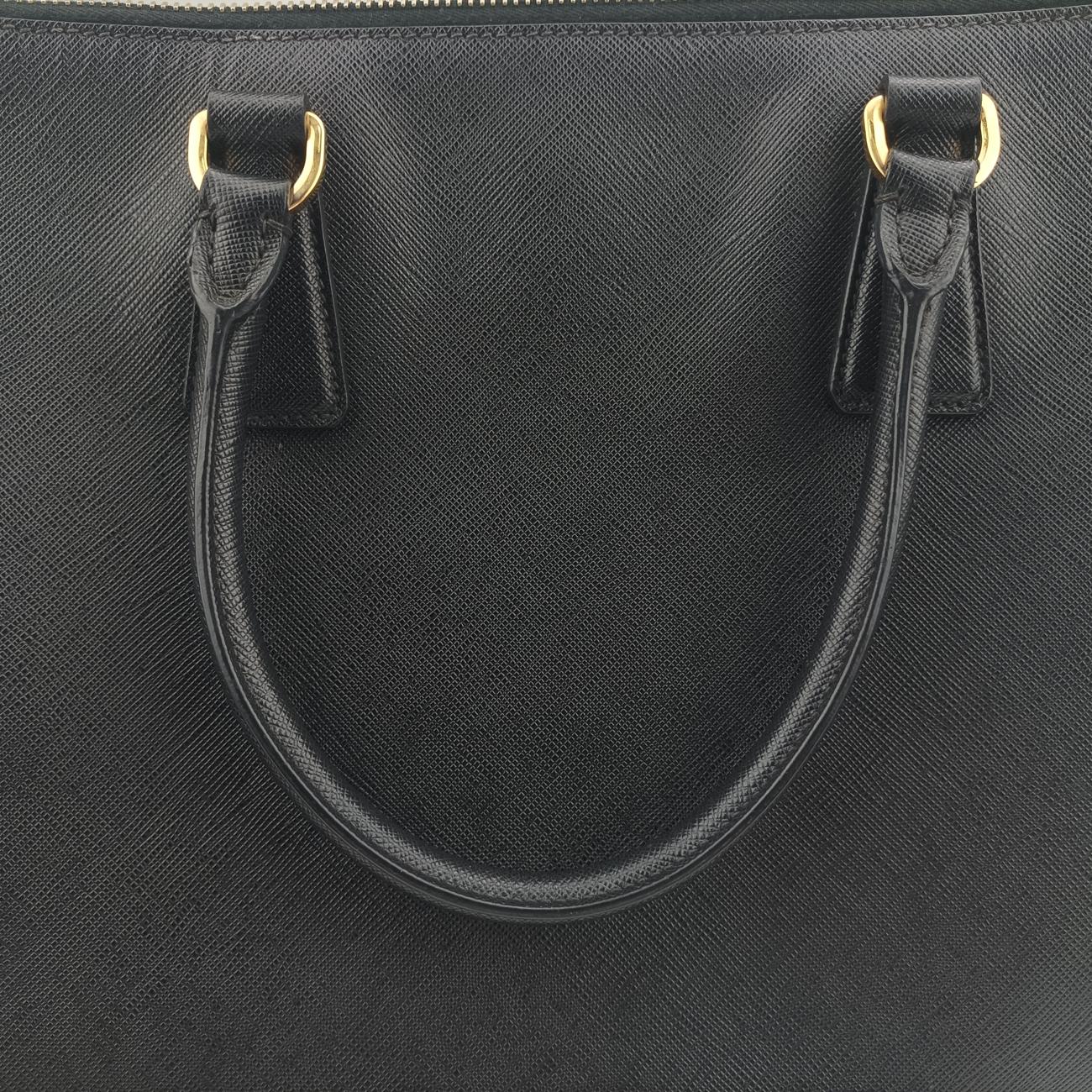 Vintage Prada Galleria Black SAFFIANO Leather 1BA274 handbag | stylenewstar