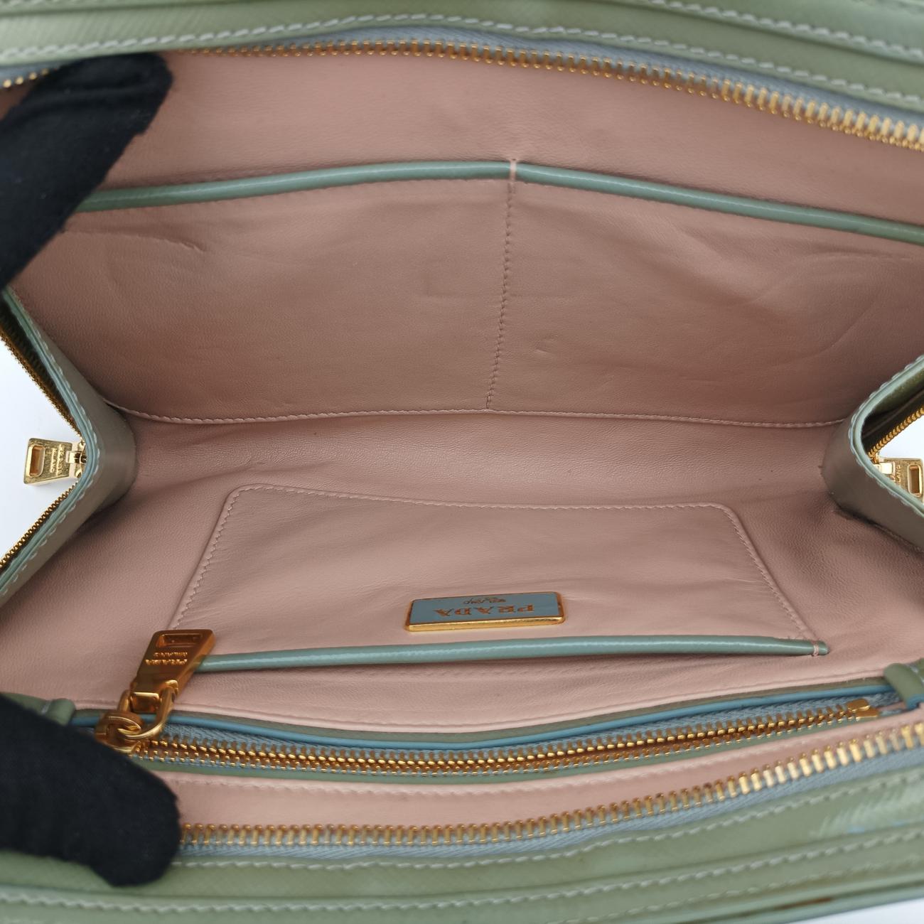 Pre-owned Prada Stylish Green×White×Yellow Patent  shoulderbag | stylenewstar