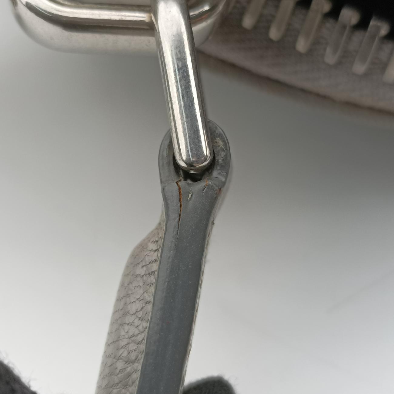 Pre-owned Givenchy Antigona Grey Leather  shoulderbag | stylenewstar