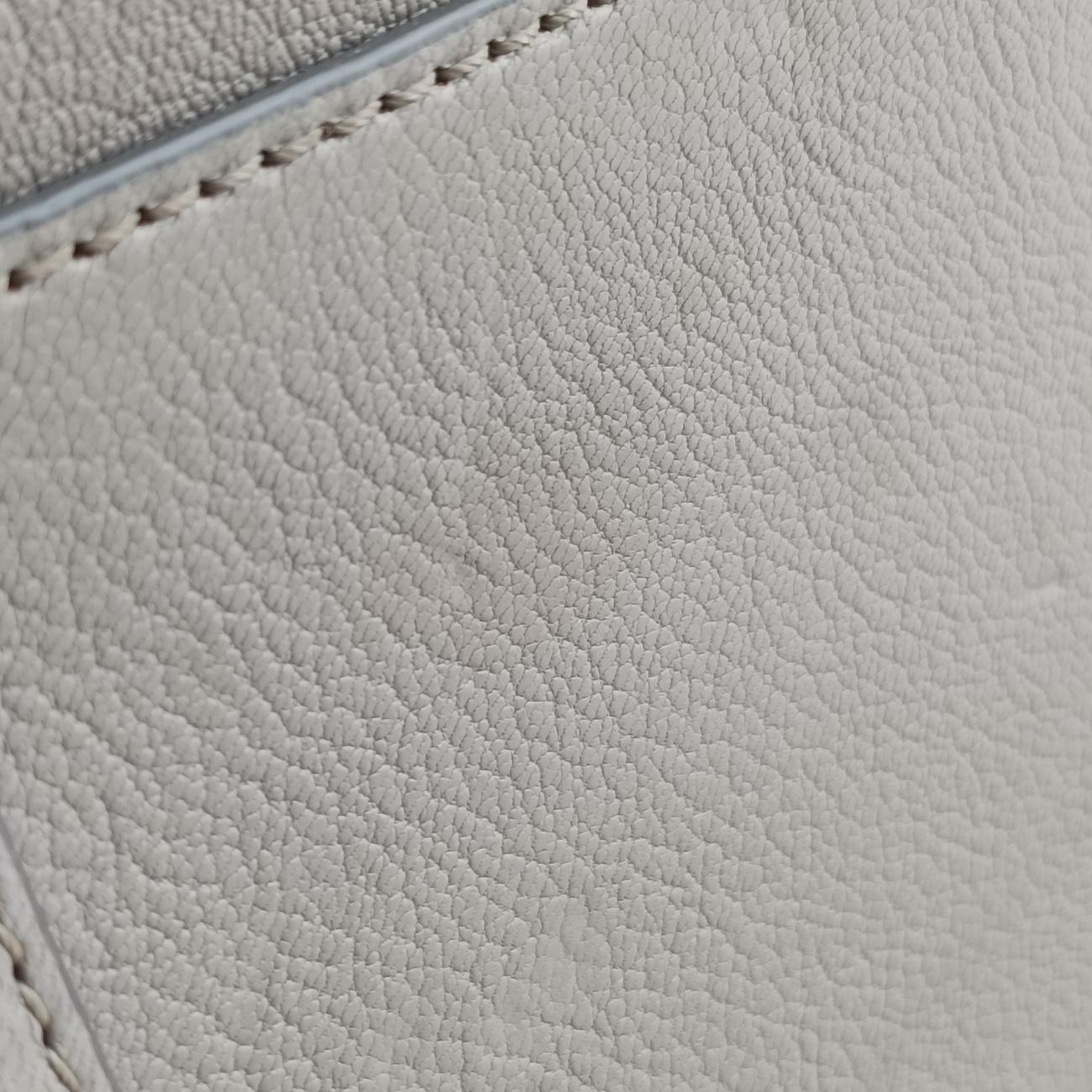 Pre-owned Givenchy Antigona Grey Leather  shoulderbag | stylenewstar