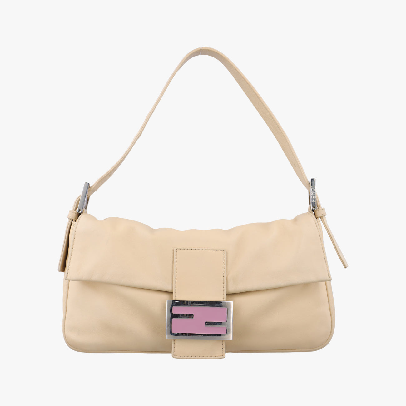 Pre-owned Fendi Baguette Beige Leather 26424 shoulderbag | stylenewstar