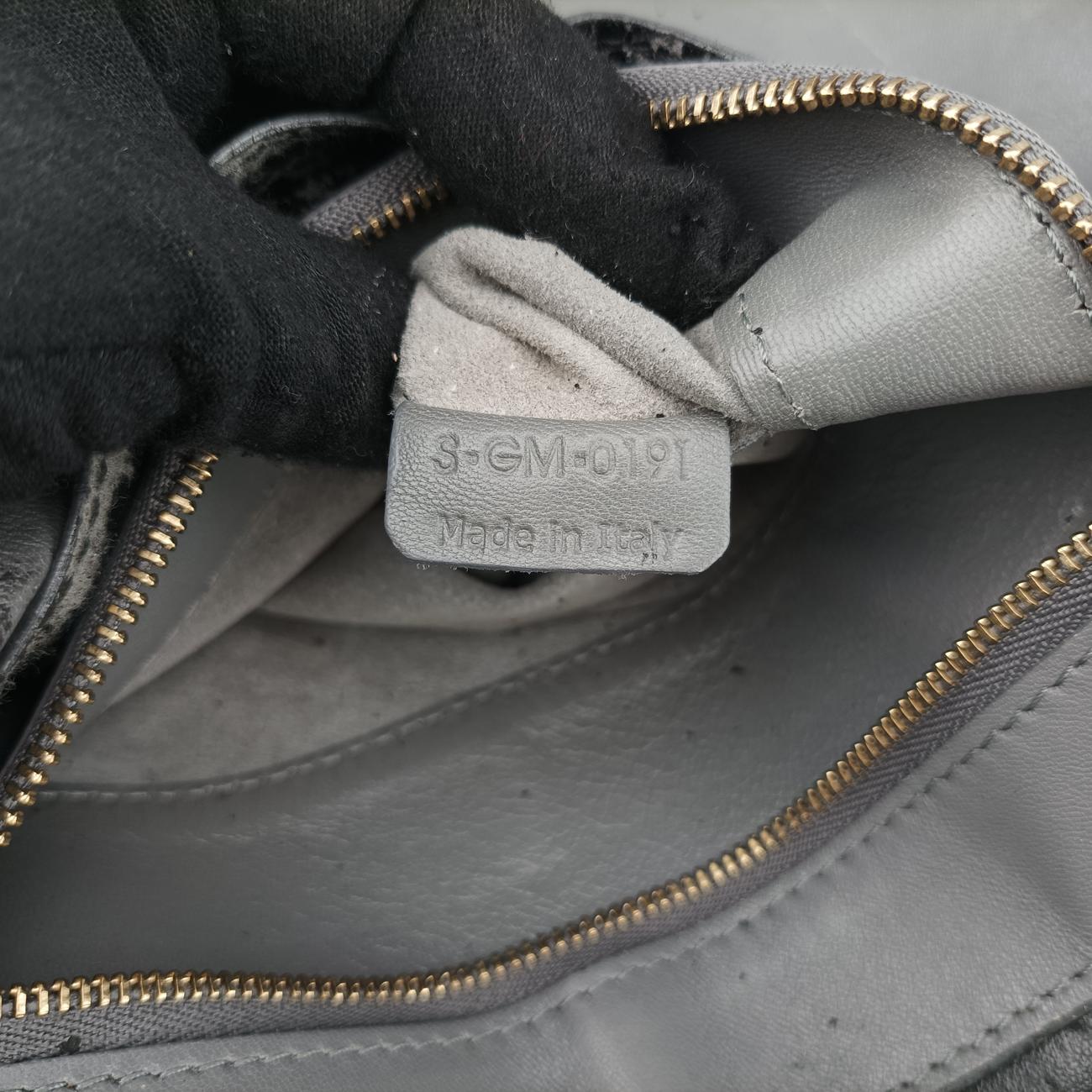 Pre-owned Celine Horizontal  side zip Grey leather  shoulderbag | stylenewstar