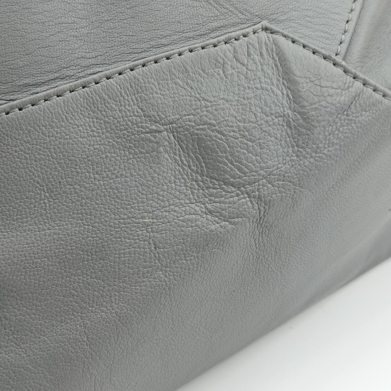 Pre-owned Celine Horizontal  side zip Grey leather  shoulderbag | stylenewstar