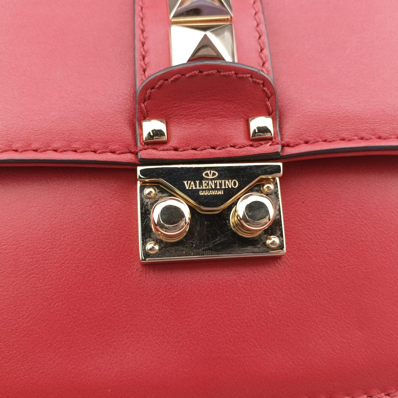 Pre-owned Valentino Rockstud Red Leather  shoulderbag | stylenewstar