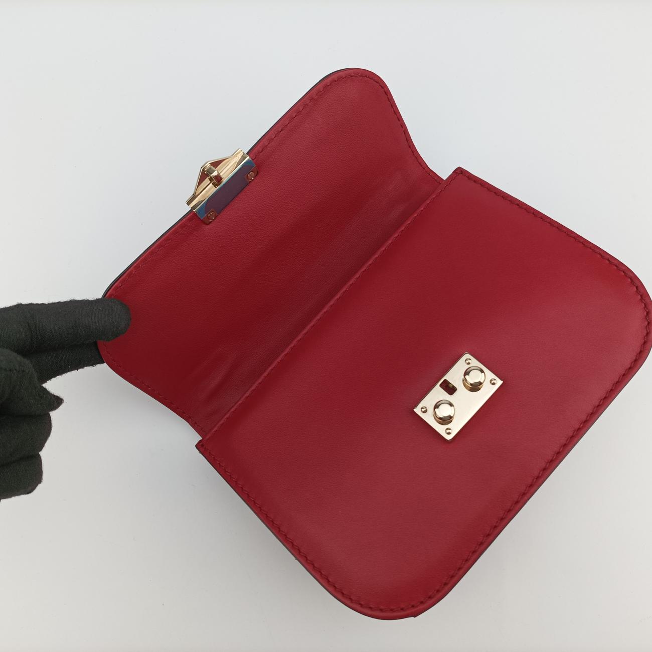 Pre-owned Valentino Rockstud Red Leather  shoulderbag | stylenewstar