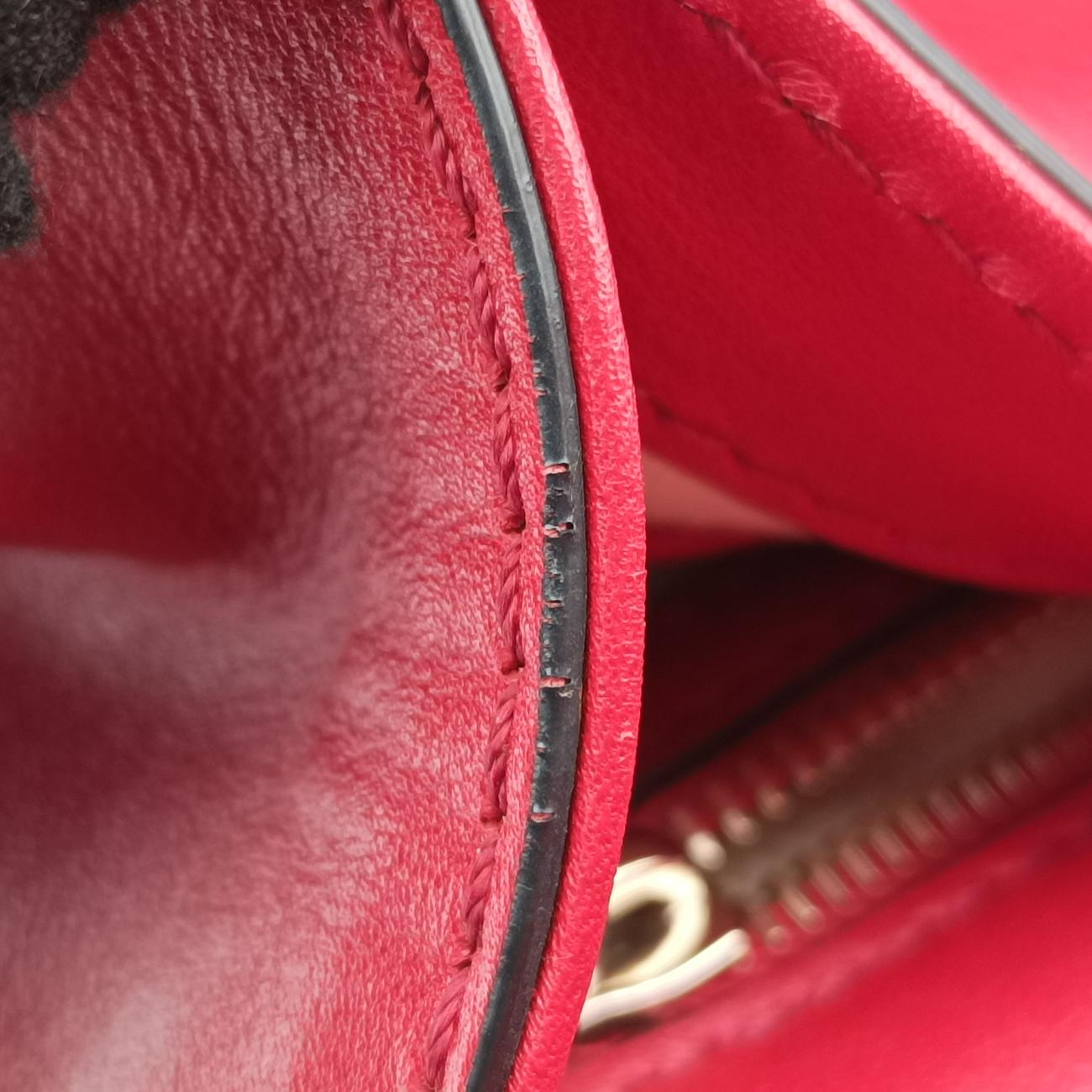 Pre-owned Valentino Rockstud Red Leather  shoulderbag | stylenewstar