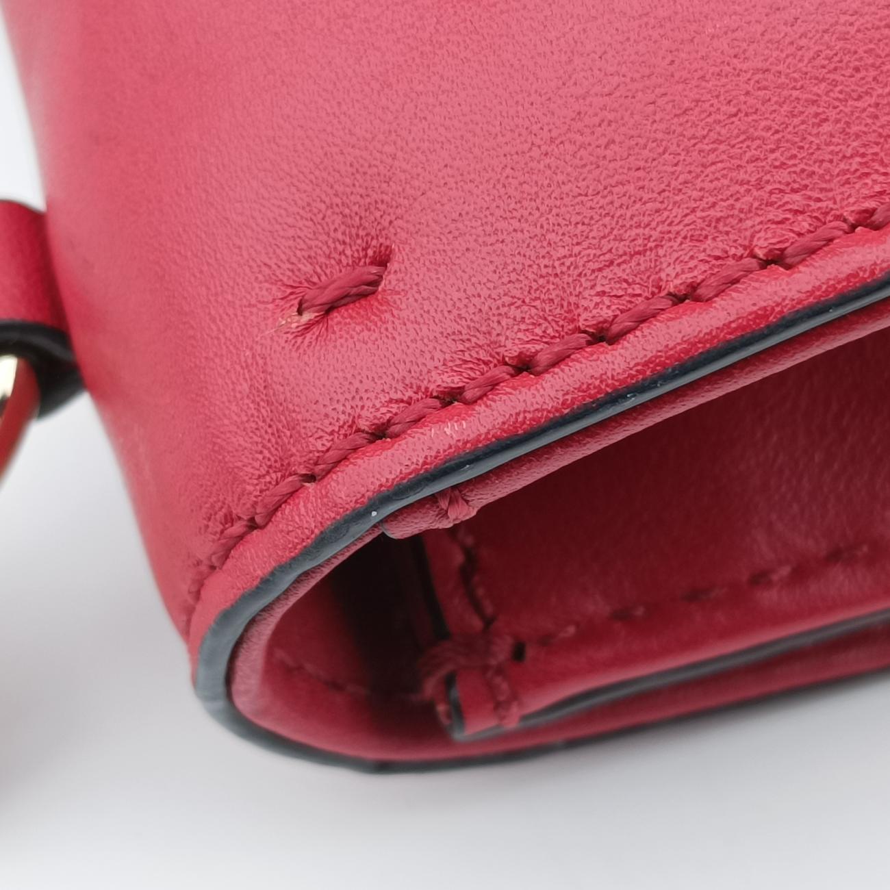 Pre-owned Valentino Rockstud Red Leather  shoulderbag | stylenewstar