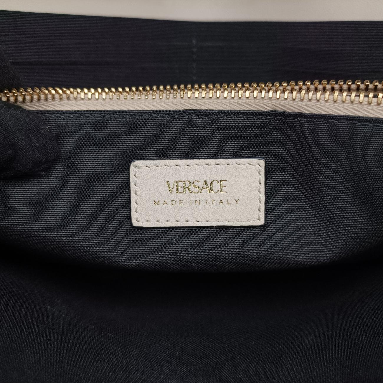 Pre-owned VERSACE La Medusa White Leather  shoulderbag | stylenewstar