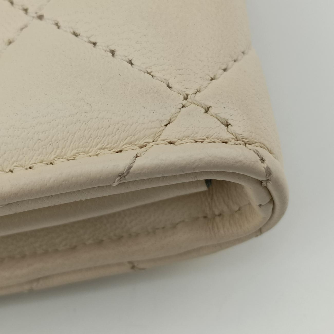 Pre-owned VERSACE La Medusa White Leather  shoulderbag | stylenewstar