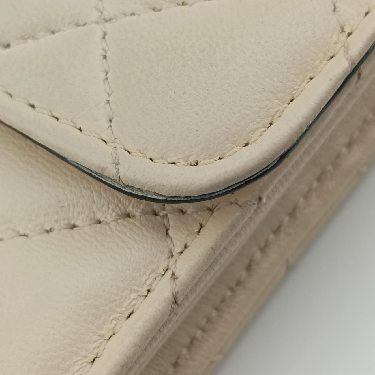 Pre-owned VERSACE La Medusa White Leather  shoulderbag | stylenewstar