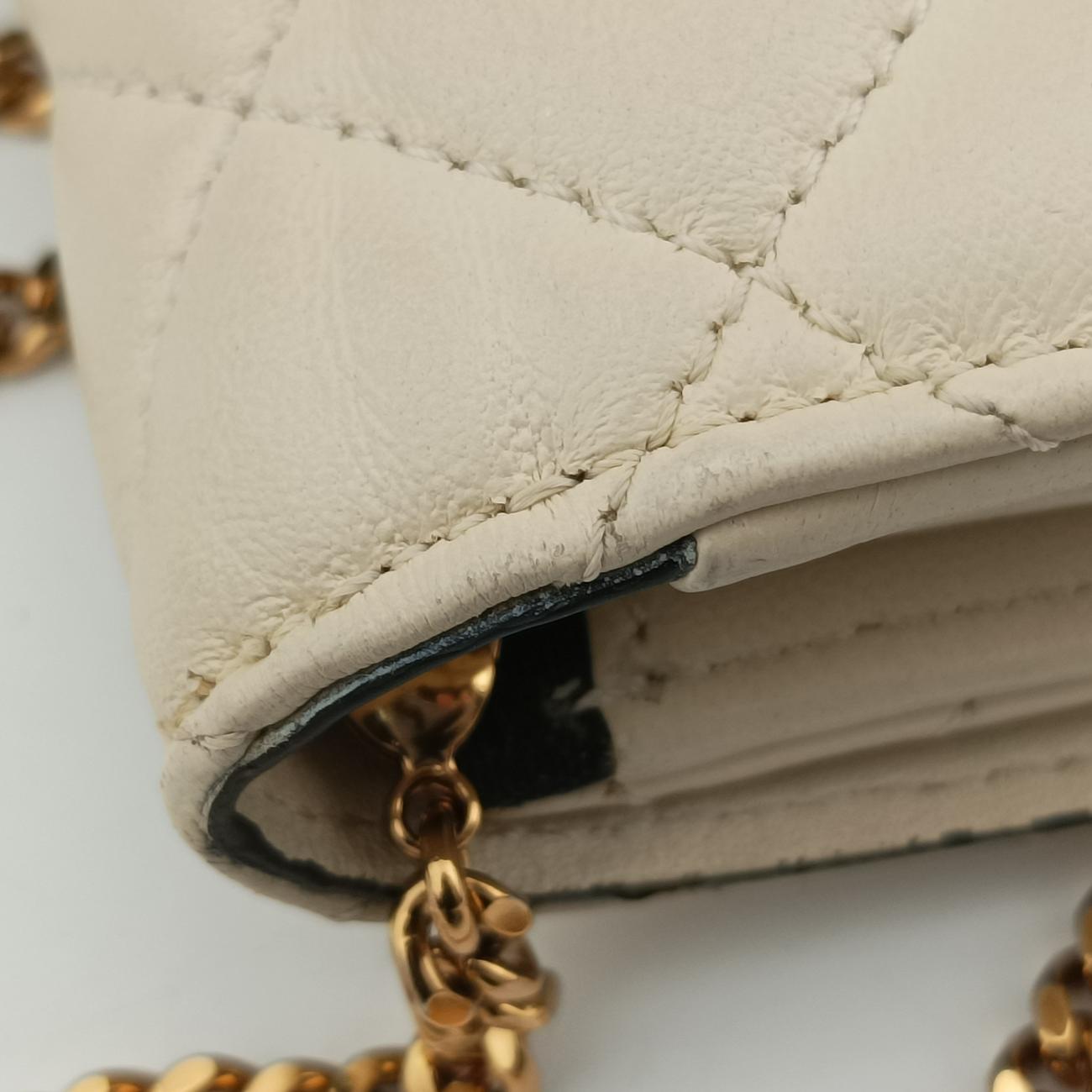 Pre-owned VERSACE La Medusa White Leather  shoulderbag | stylenewstar