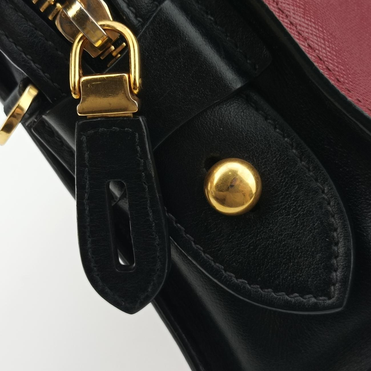 Pre-owned Prada Esplanade Black×Red SAFFIANO Leather 1BH043 shoulderbag | stylenewstar