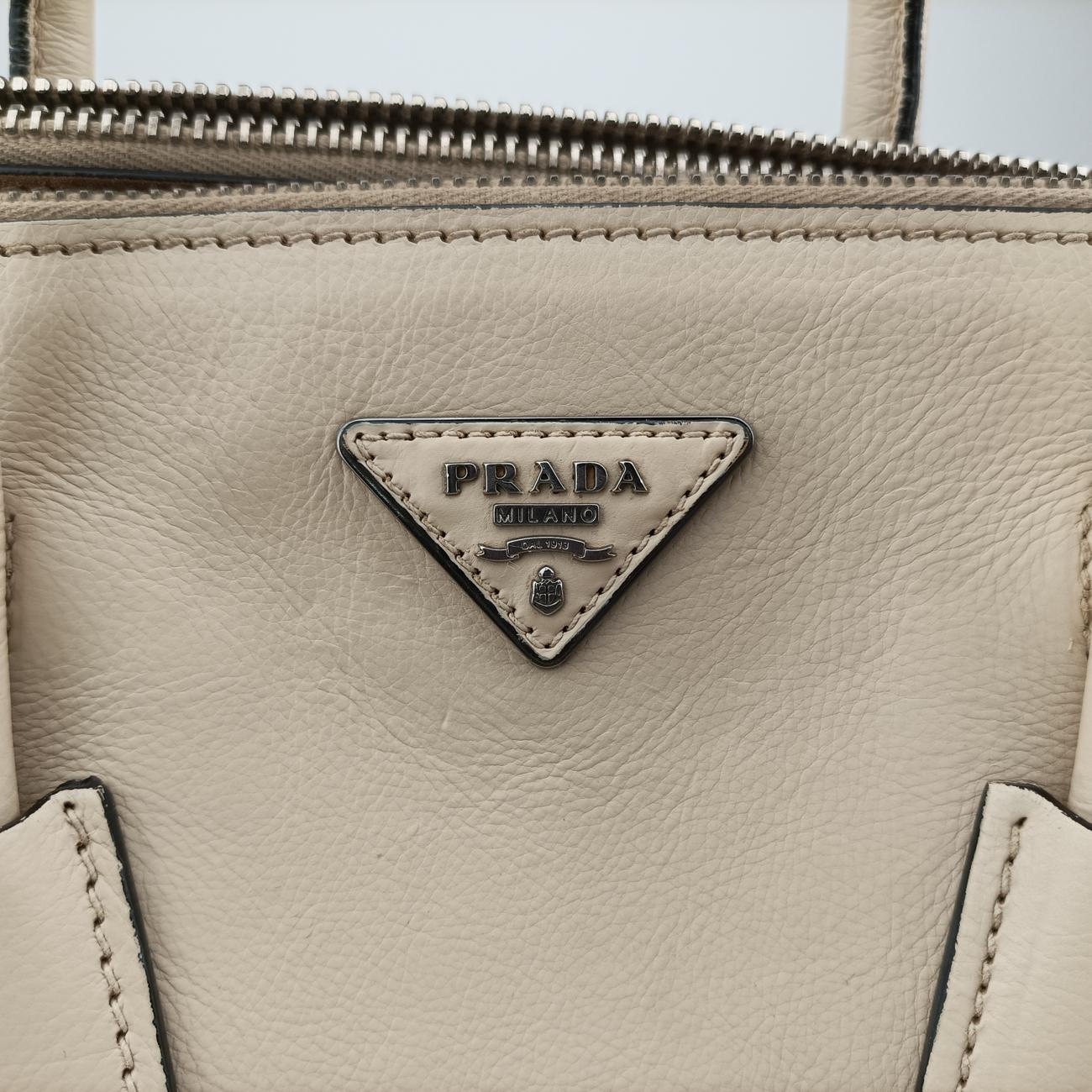 Pre-owned Prada Twin Pocket Double Zip Tote Beige Leather BN2619 shoulderbag | stylenewstar