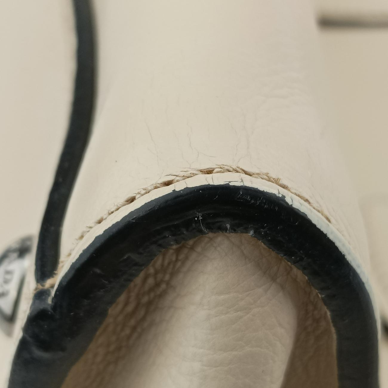 Pre-owned Prada Twin Pocket Double Zip Tote Beige Leather BN2619 shoulderbag | stylenewstar