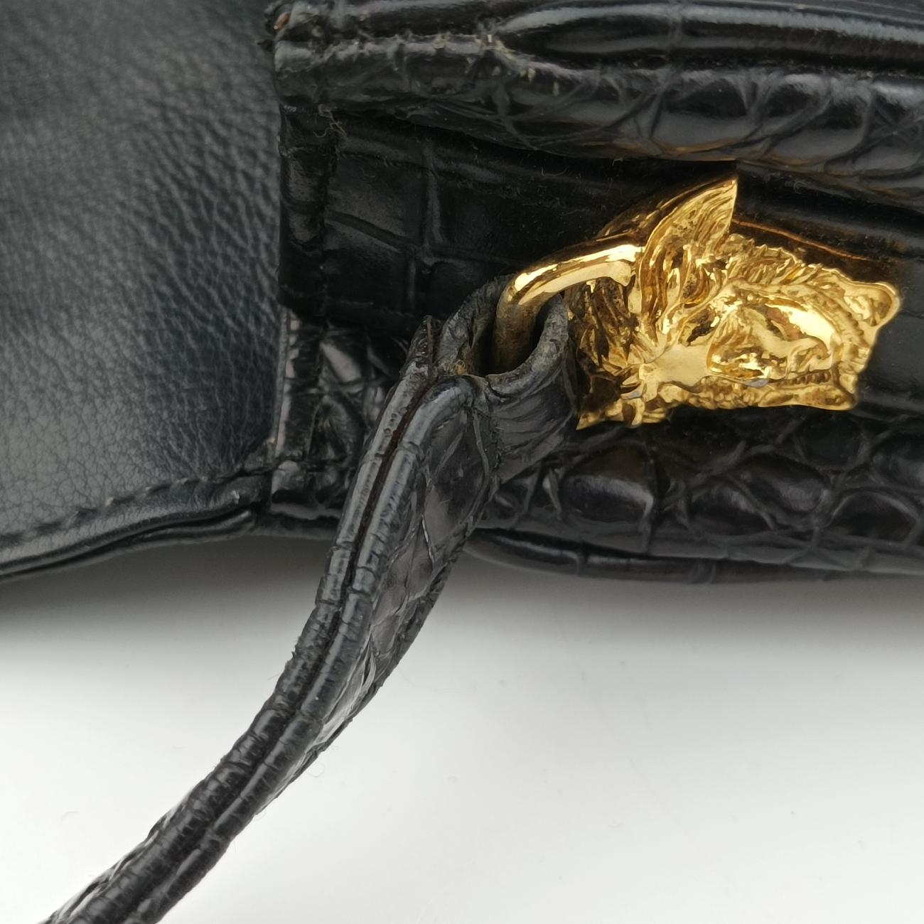 Pre-owned VERSACE Medusa Black leather  shoulderbag | stylenewstar