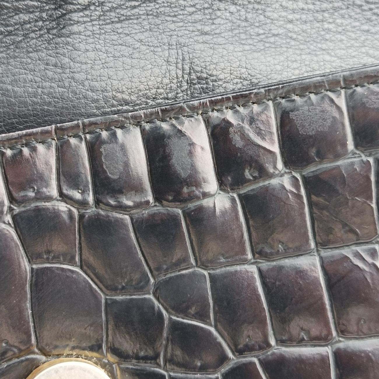 Pre-owned VERSACE Medusa Black leather  shoulderbag | stylenewstar