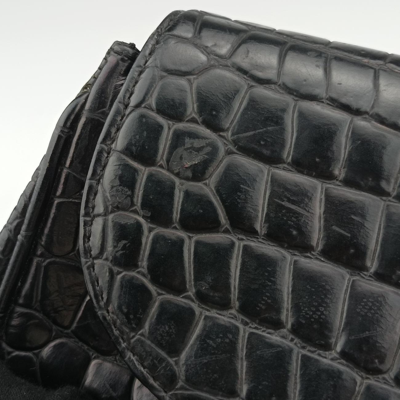 Pre-owned VERSACE Medusa Black leather  shoulderbag | stylenewstar