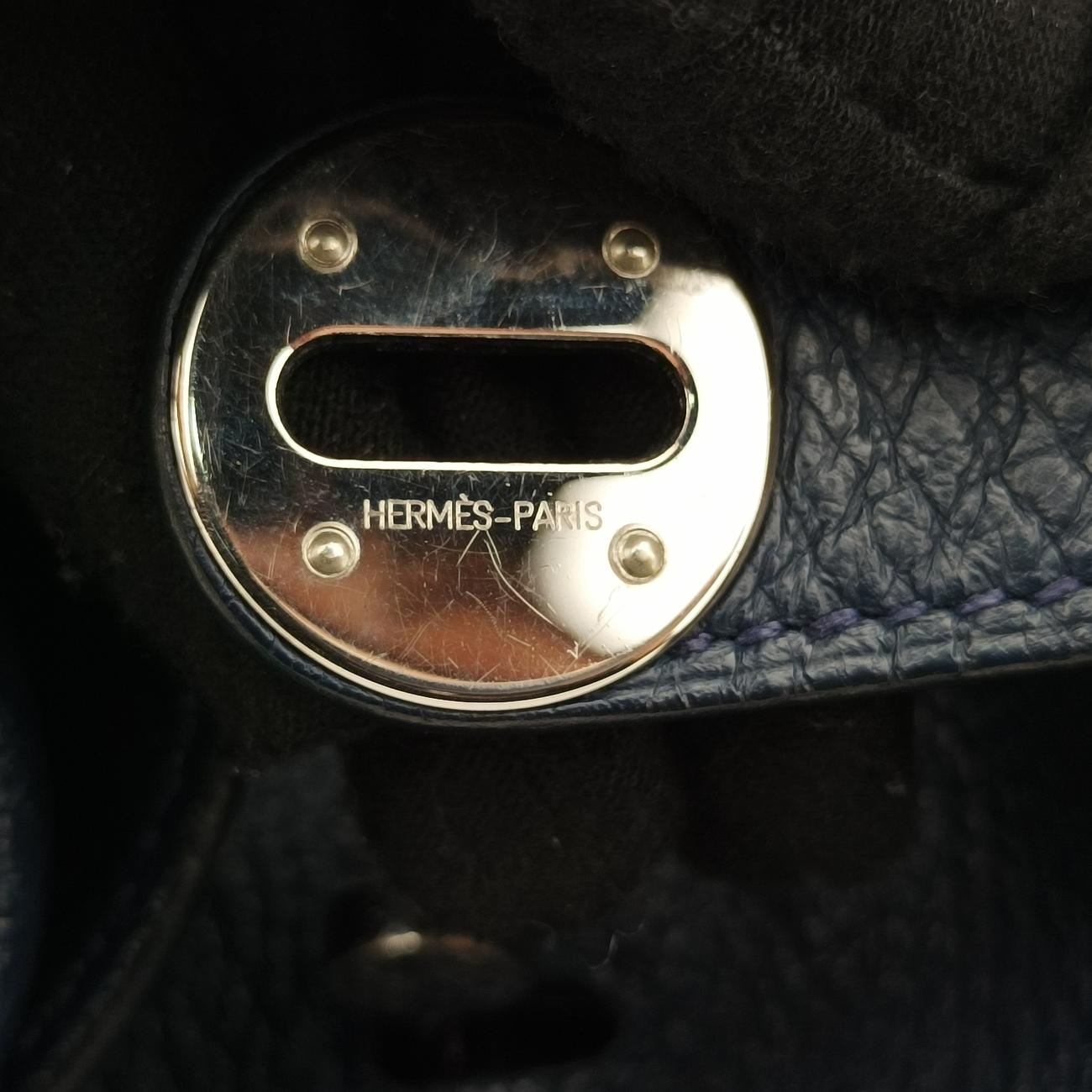 Vintage Hermes Lindy 34 Bleu Nuit Taurillon Clémence  shoulderbag | stylenewstar