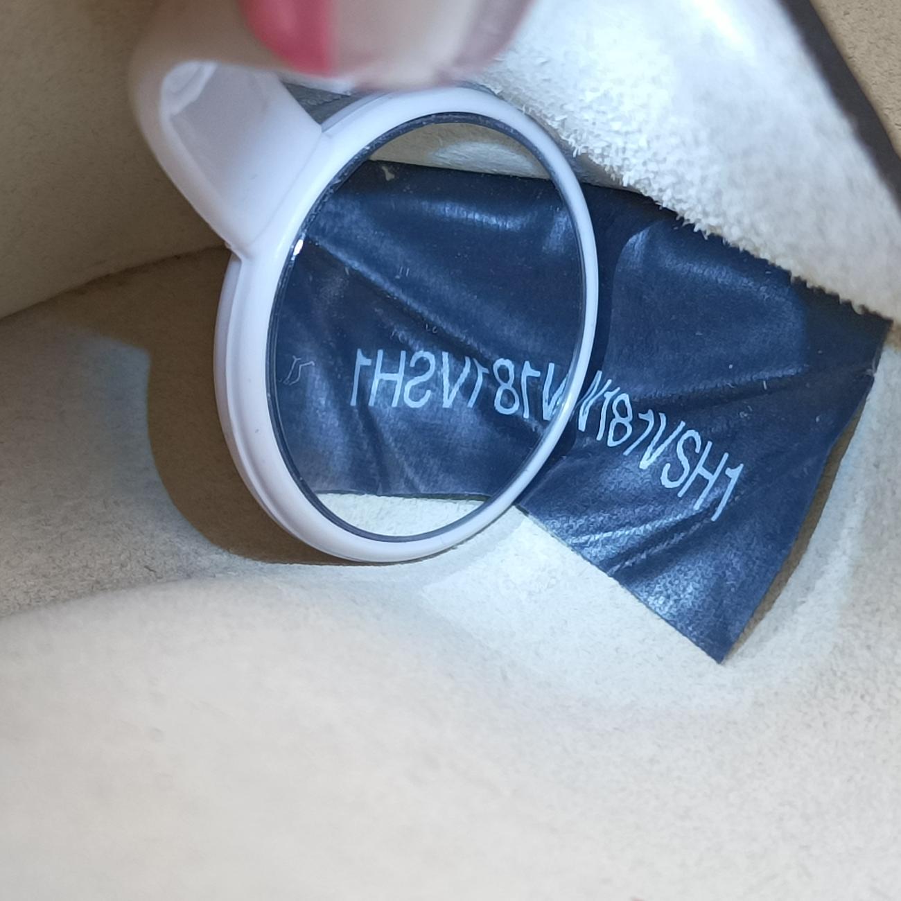 Pre-owned Valentino Rockstud White Leather  shoulderbag | stylenewstar