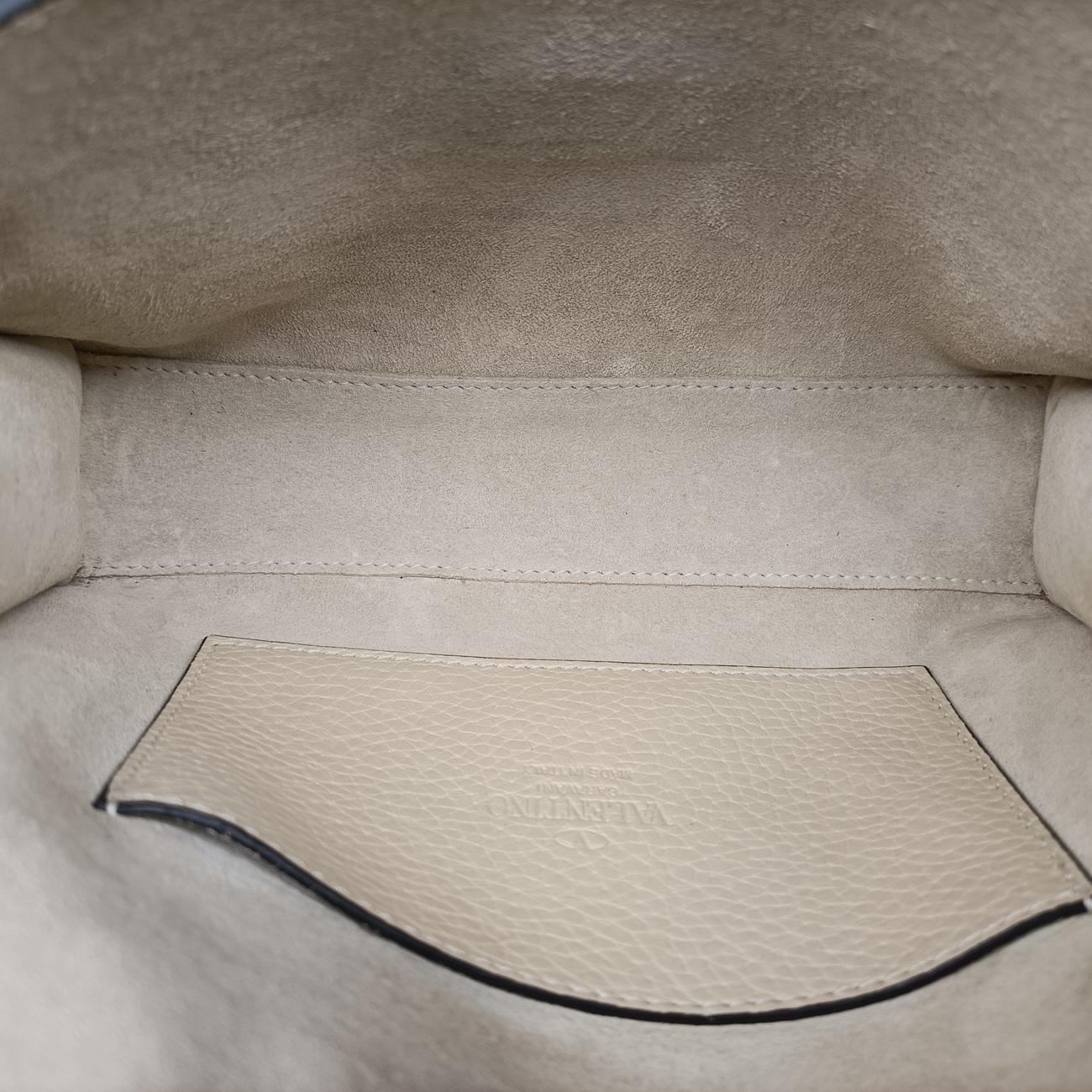 Pre-owned Valentino Rockstud White Leather  shoulderbag | stylenewstar