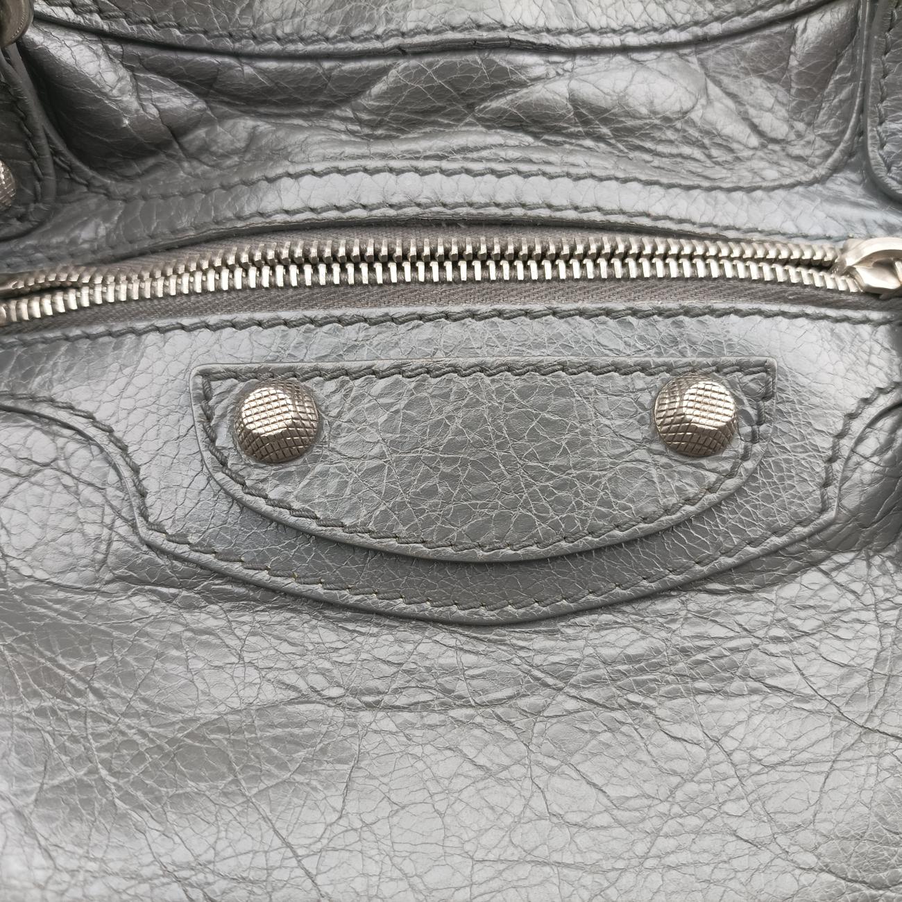 Vintage Balenciaga Giant City Grey lambskin  shoulderbag | stylenewstar