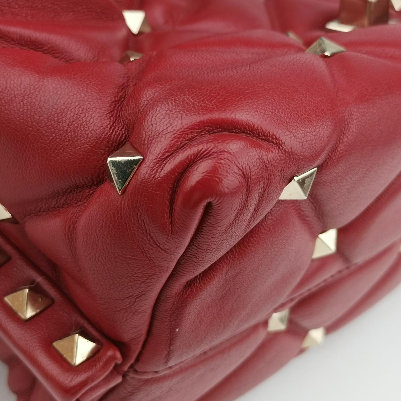 Secondhand Valentino CANDYSTUD Red Leather  shoulderbag | stylenewstar