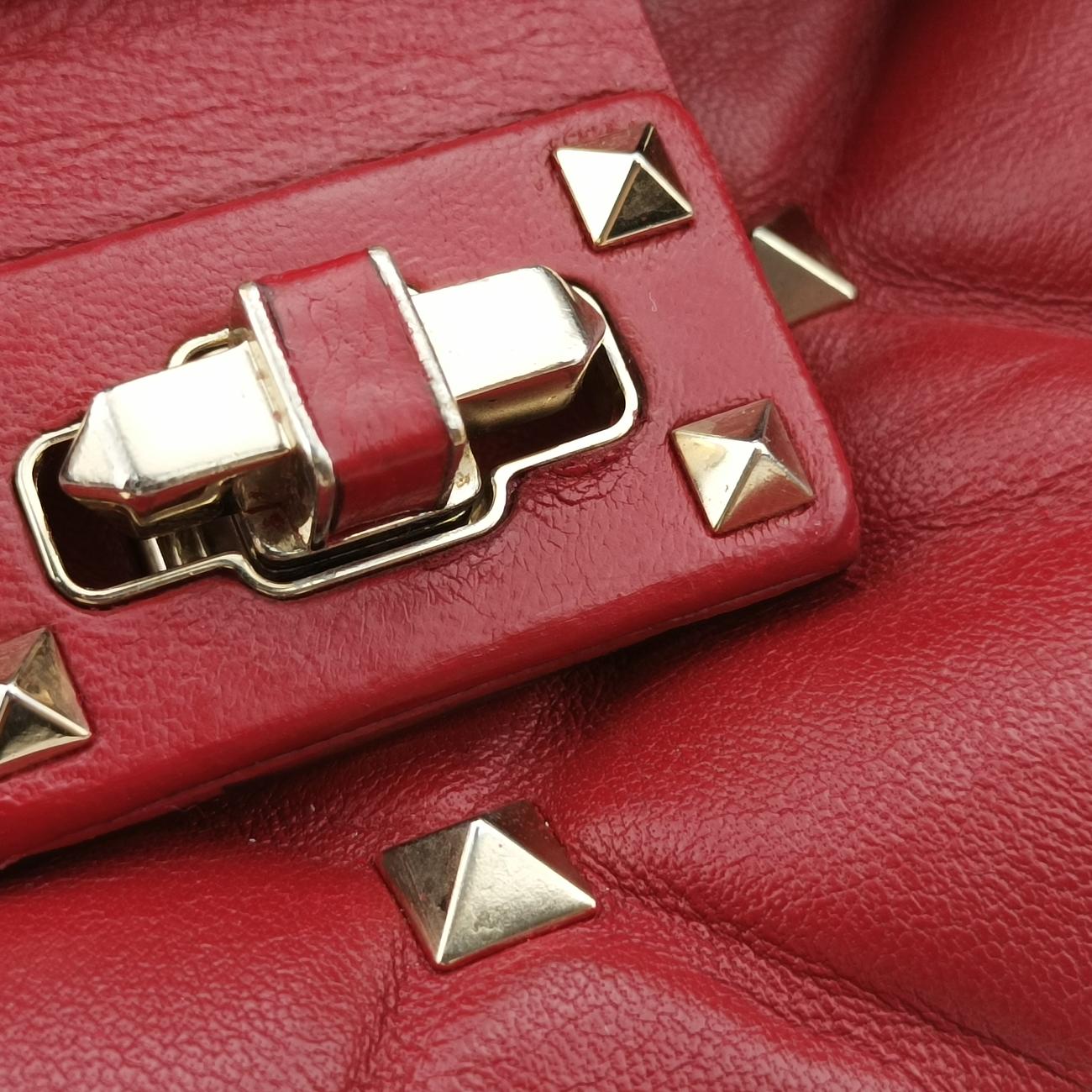 Secondhand Valentino CANDYSTUD Red Leather  shoulderbag | stylenewstar