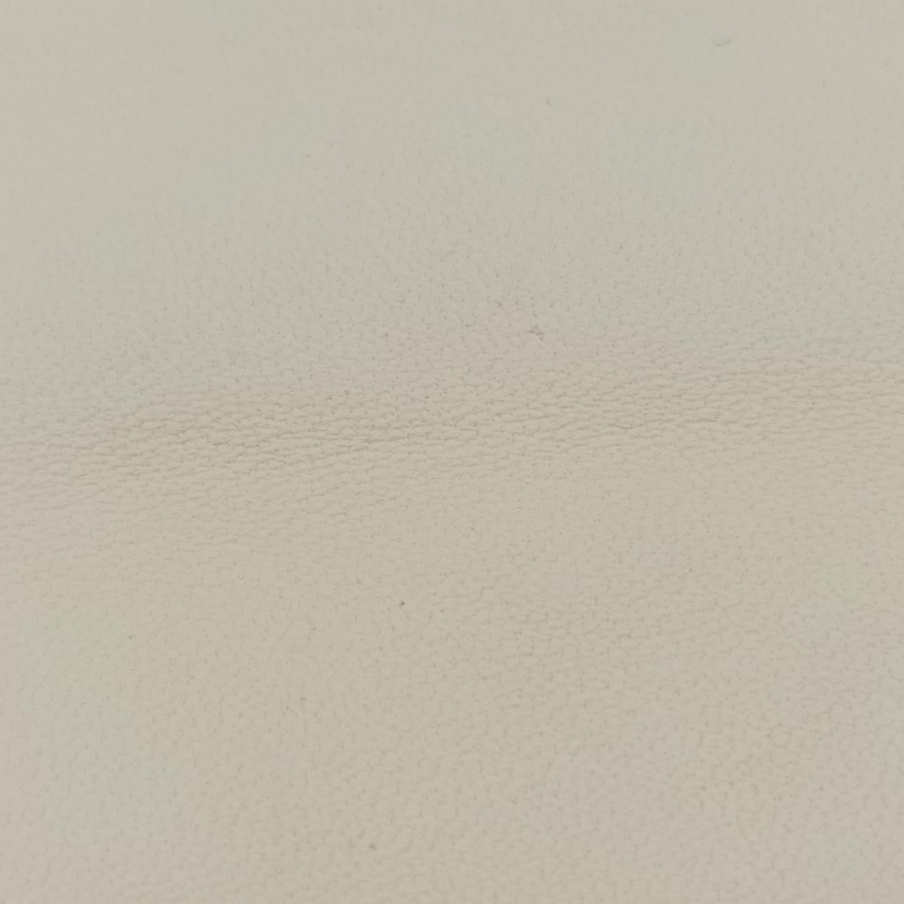 Pre-owned Valentino Roman stud chain White Leather  handbag | stylenewstar