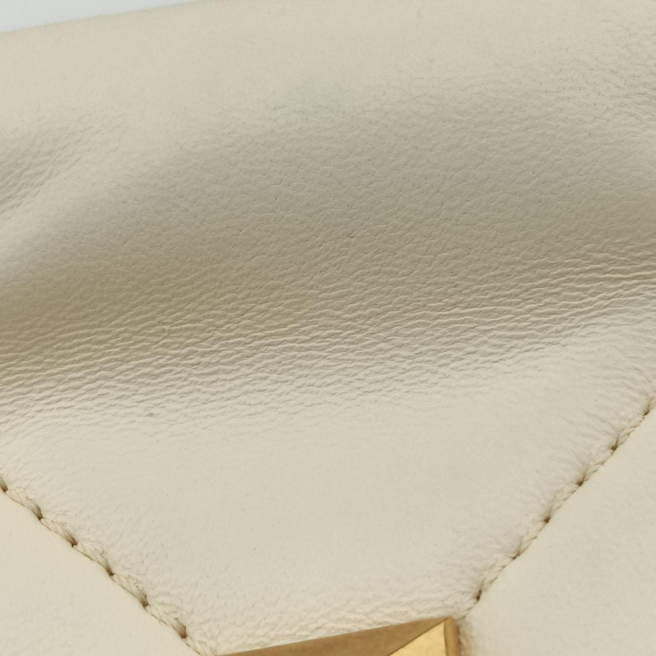 Pre-owned Valentino Roman stud chain White Leather  handbag | stylenewstar