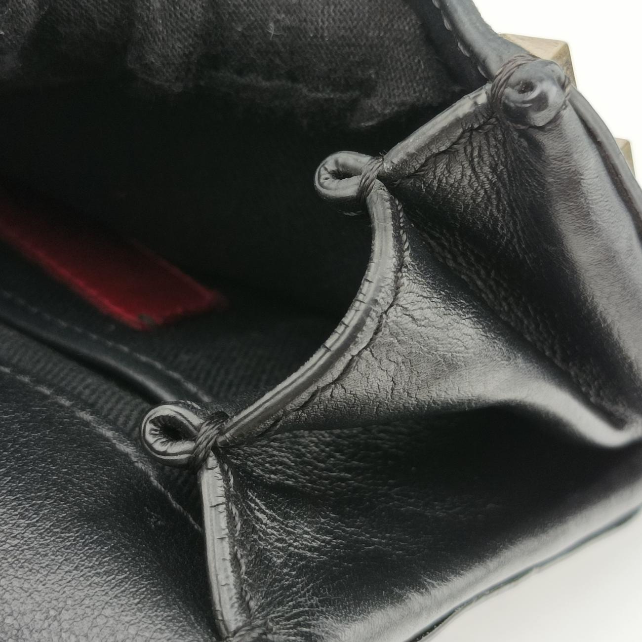 Pre-owned Valentino Rockstud Black Leather  shoulderbag | stylenewstar