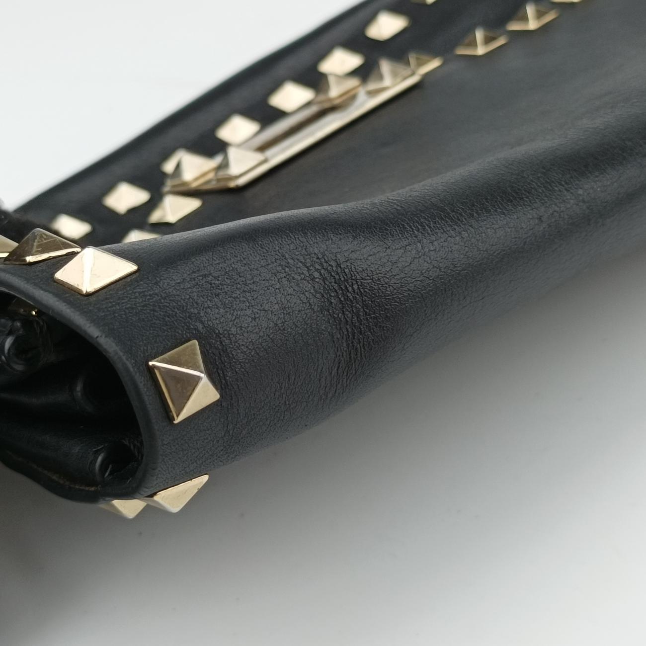 Pre-owned Valentino Rockstud Black Leather  shoulderbag | stylenewstar