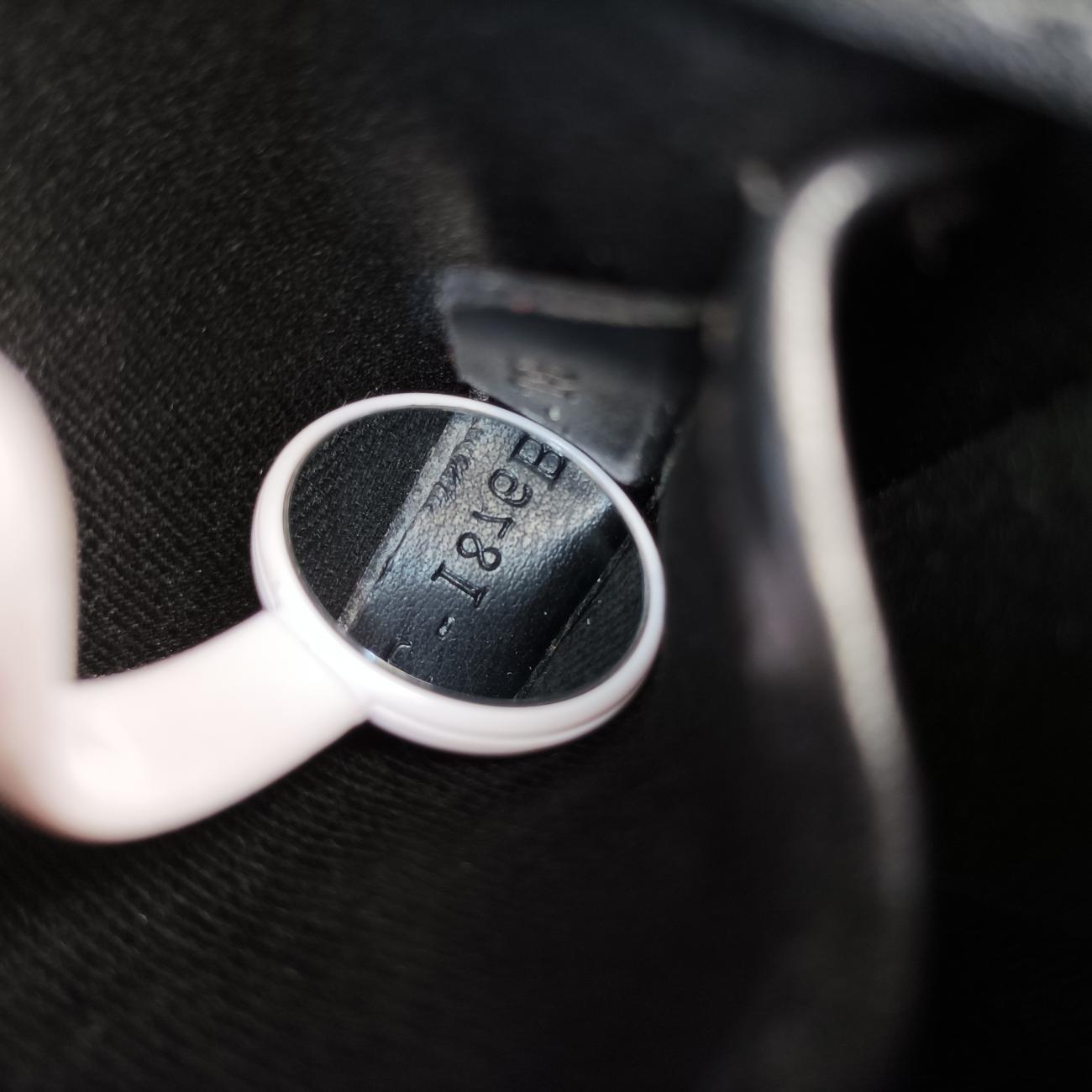 Pre-owned Valentino Rockstud Black Leather  shoulderbag | stylenewstar