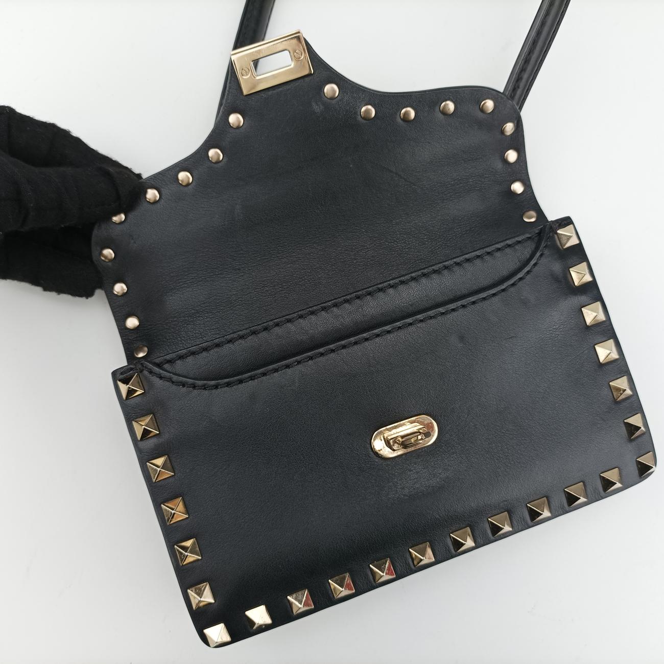 Pre-owned Valentino Rockstud Black Leather  shoulderbag | stylenewstar