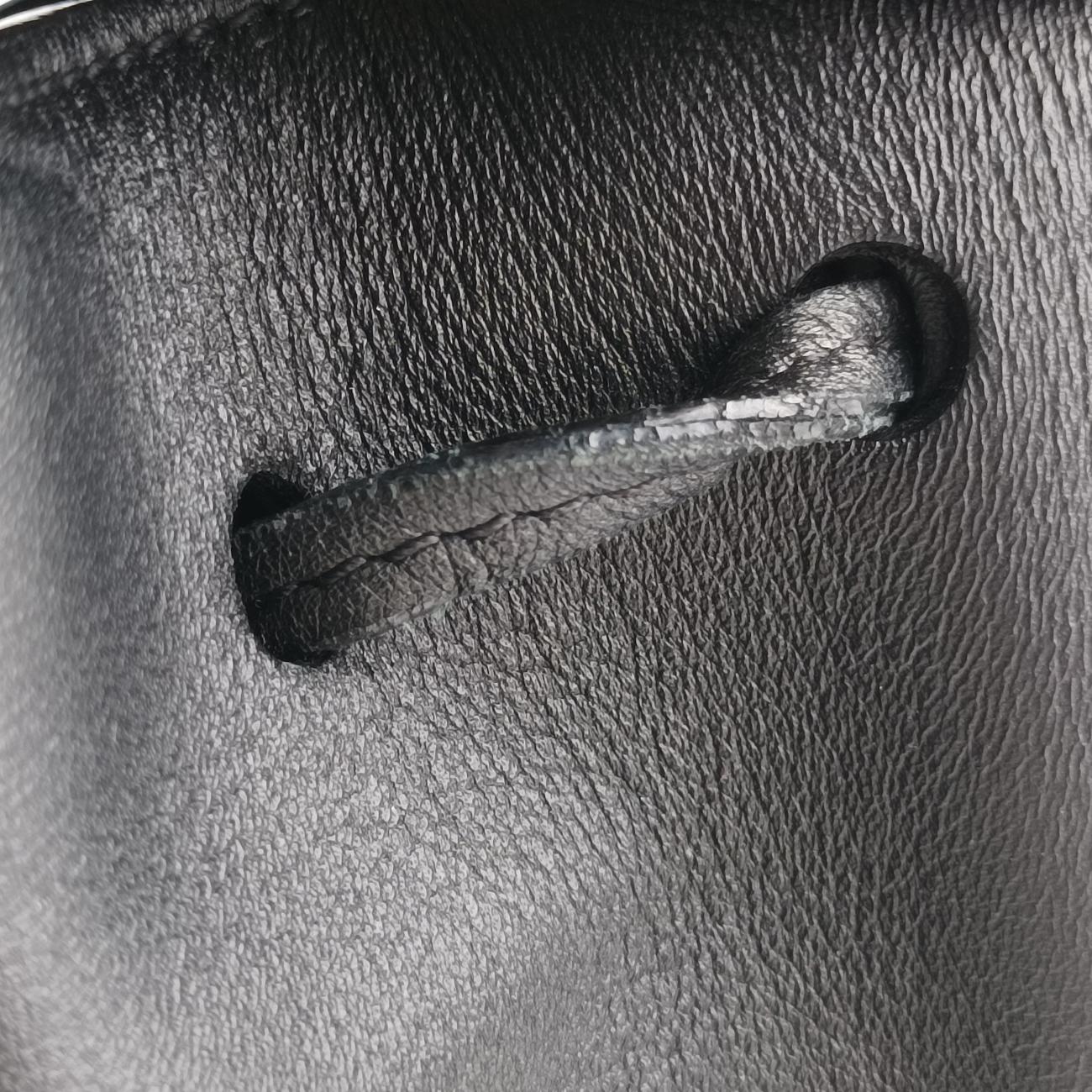 Pre-owned Chloe Gala Bucket Black Leather  shoulderbag | stylenewstar