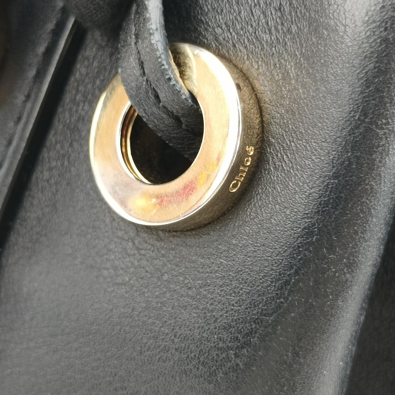 Pre-owned Chloe Gala Bucket Black Leather  shoulderbag | stylenewstar