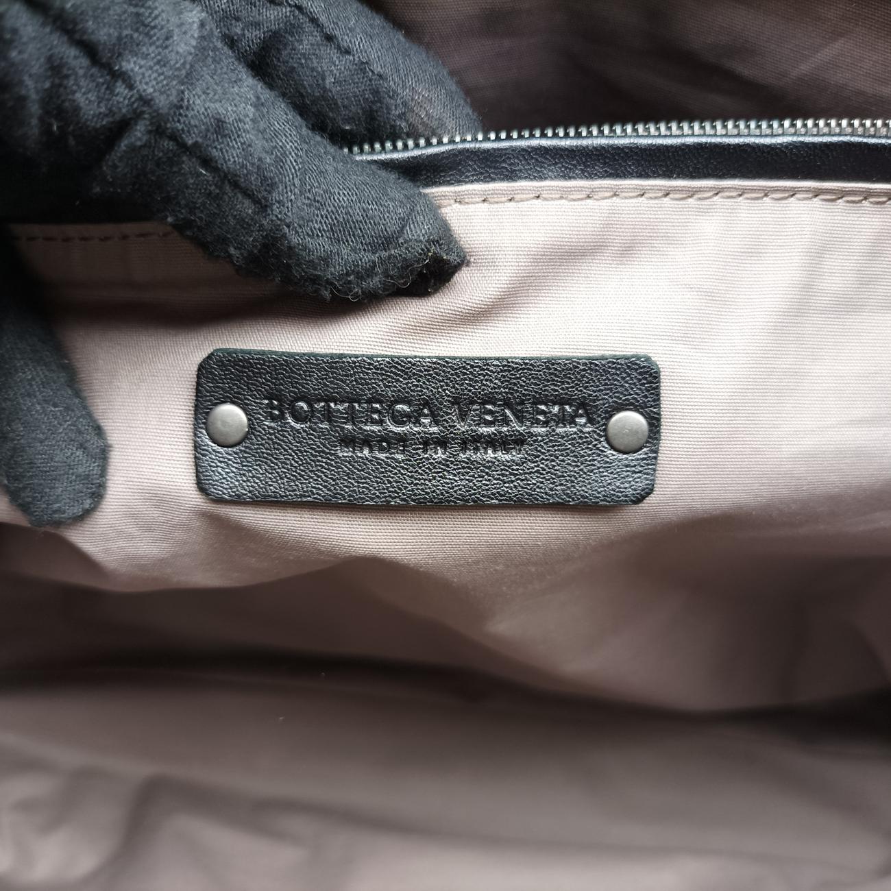 Pre-owned Bottega Veneta Intrecciato Gray × Black lambskin  handbag | stylenewstar