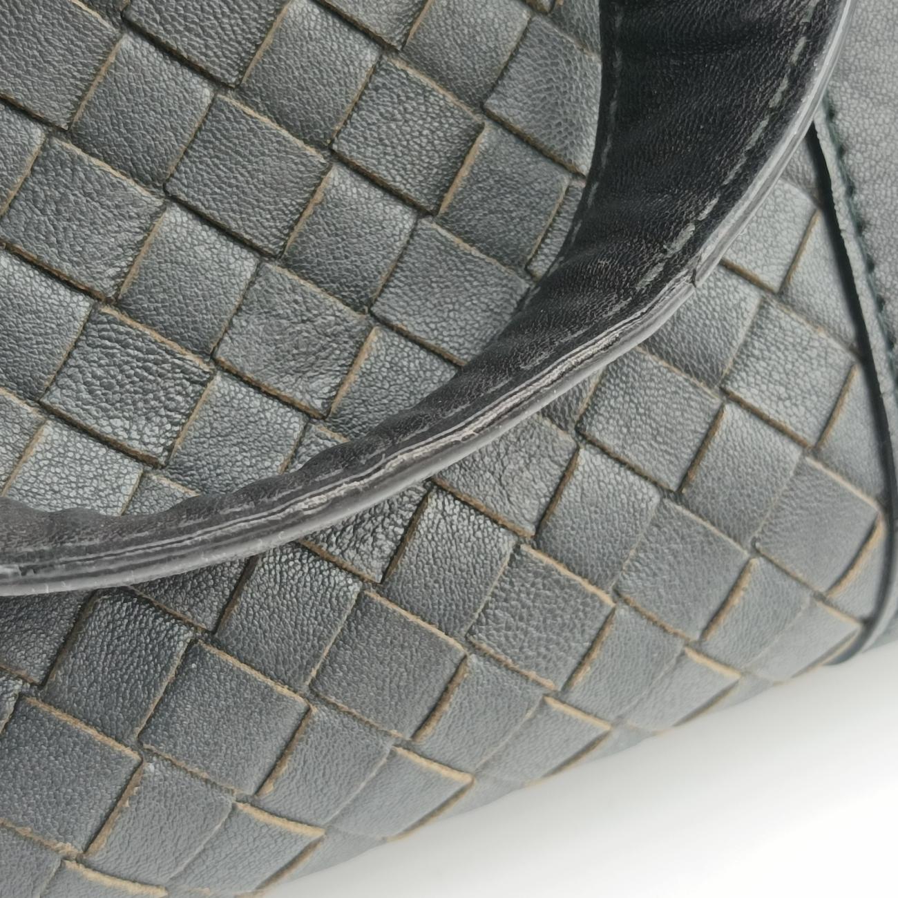 Pre-owned Bottega Veneta Intrecciato Gray × Black lambskin  handbag | stylenewstar