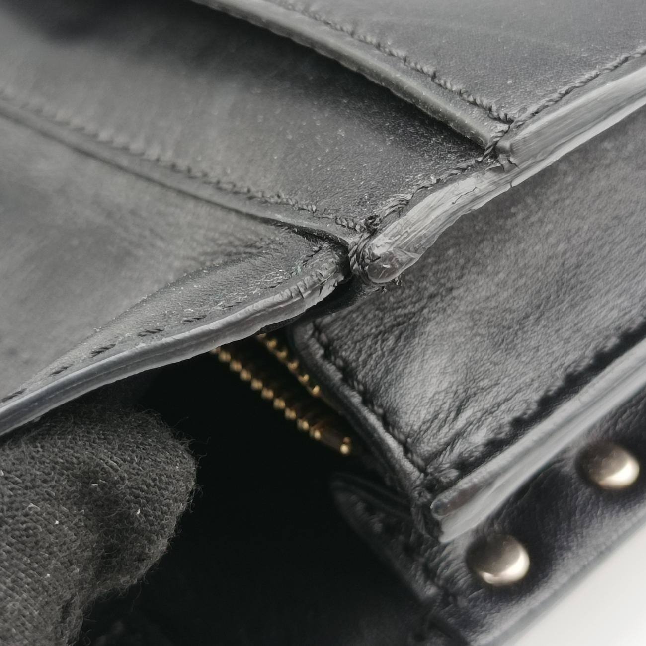 Vintage Valentino Rockstud Black leather  shoulderbag | stylenewstar