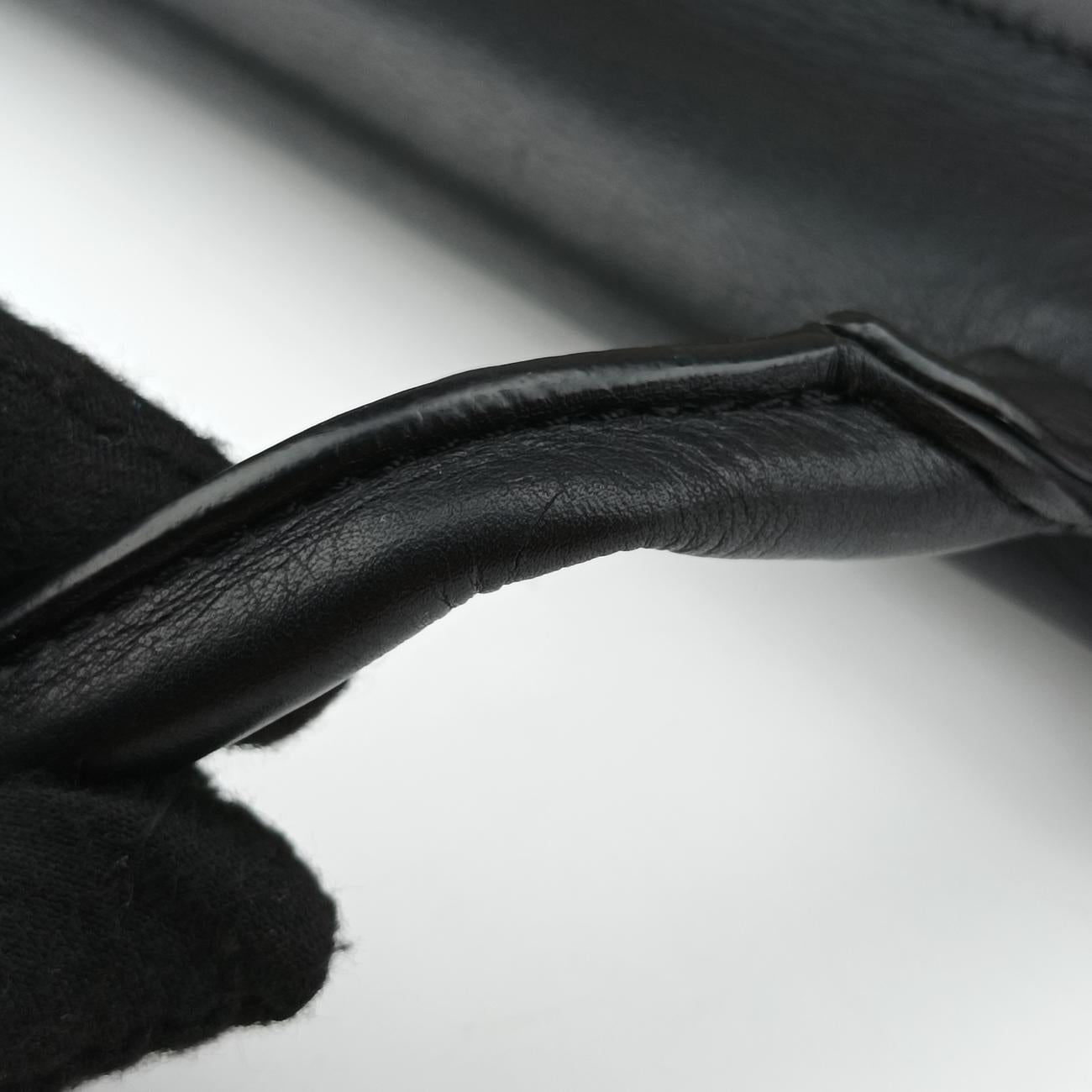 Pre-owned Celine Trapèze Beige × Black × Red Suede × leather  shoulderbag | stylenewstar